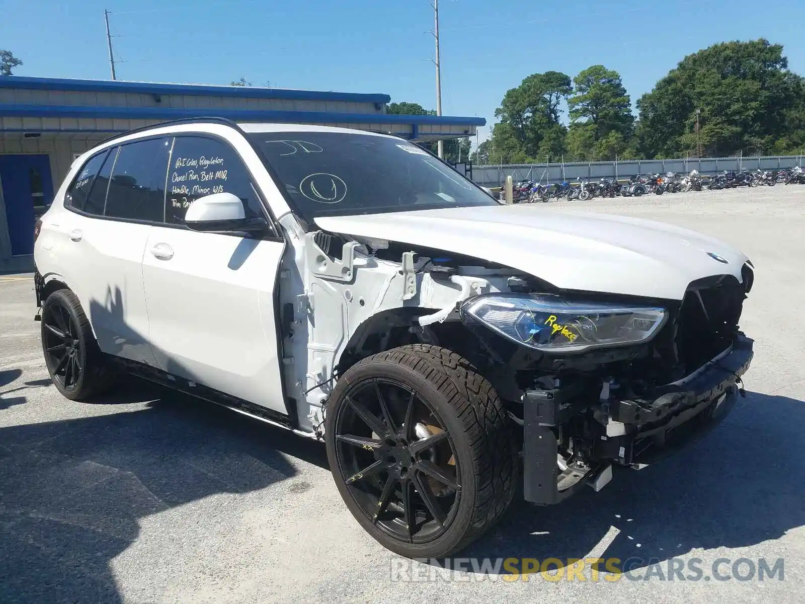 1 Photograph of a damaged car 5UXCR6C52KLL05514 BMW X5 2019