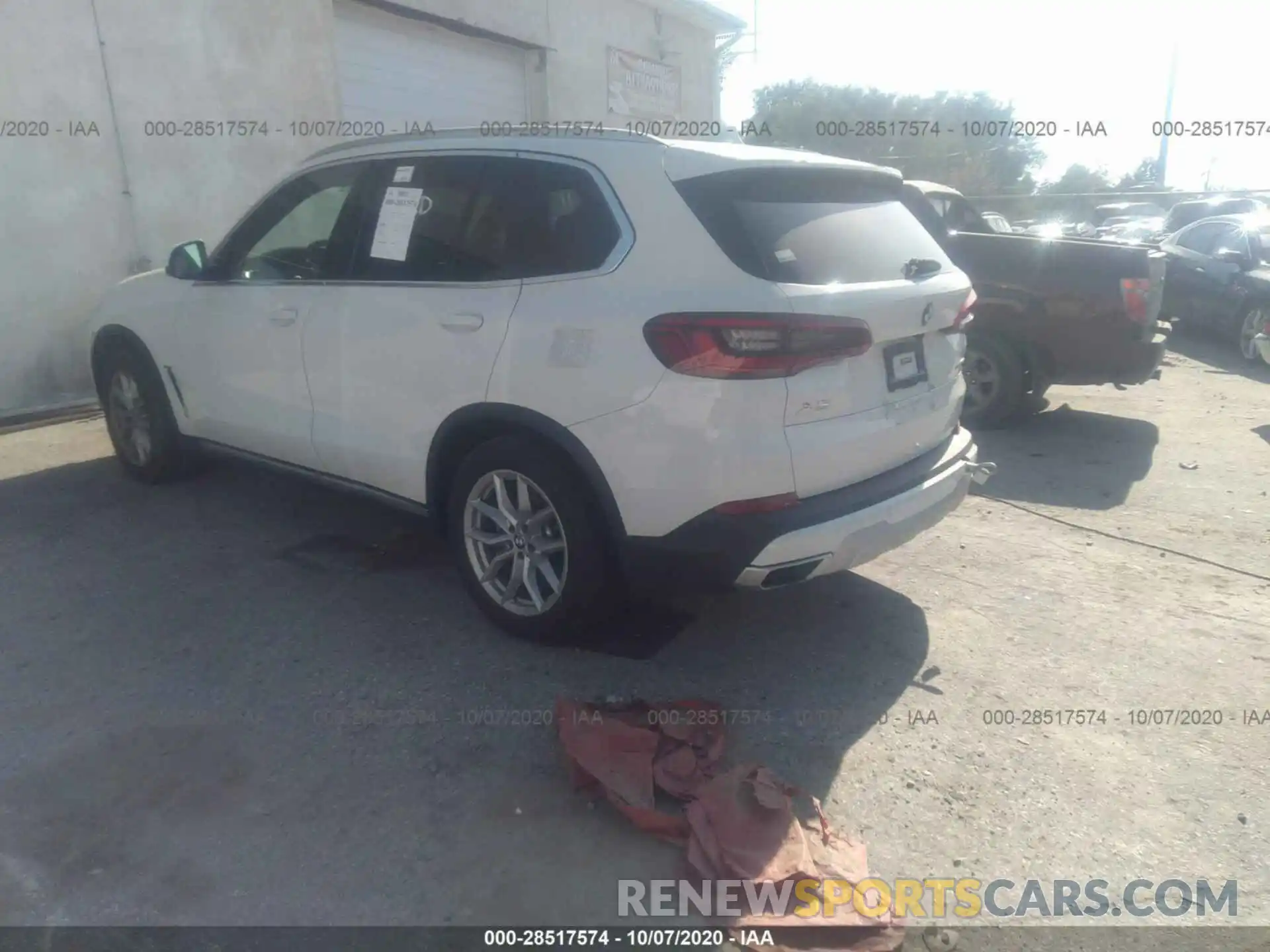 3 Photograph of a damaged car 5UXCR6C52KLL08753 BMW X5 2019