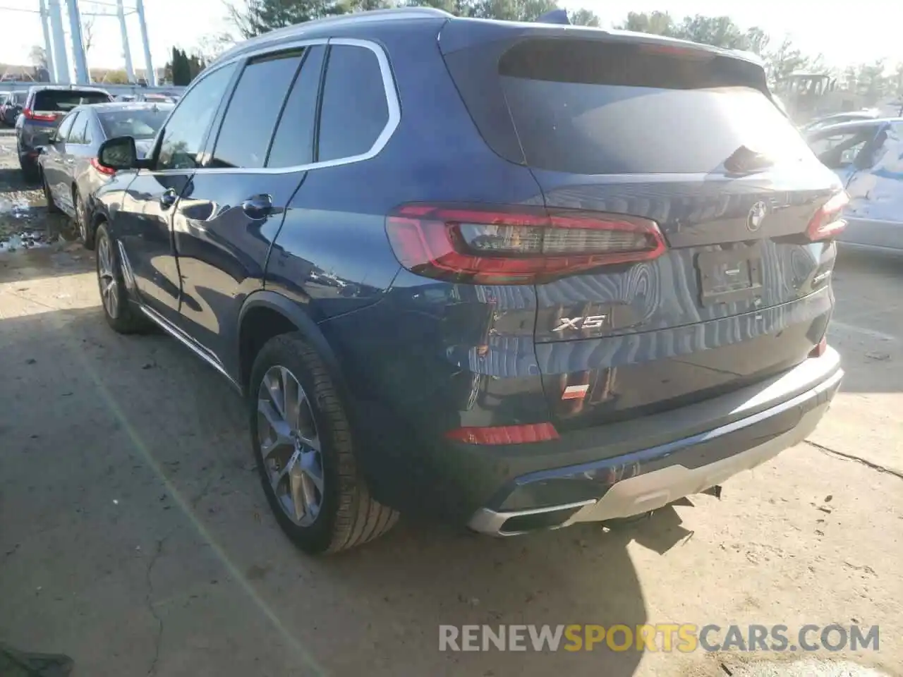 3 Photograph of a damaged car 5UXCR6C52KLL09255 BMW X5 2019