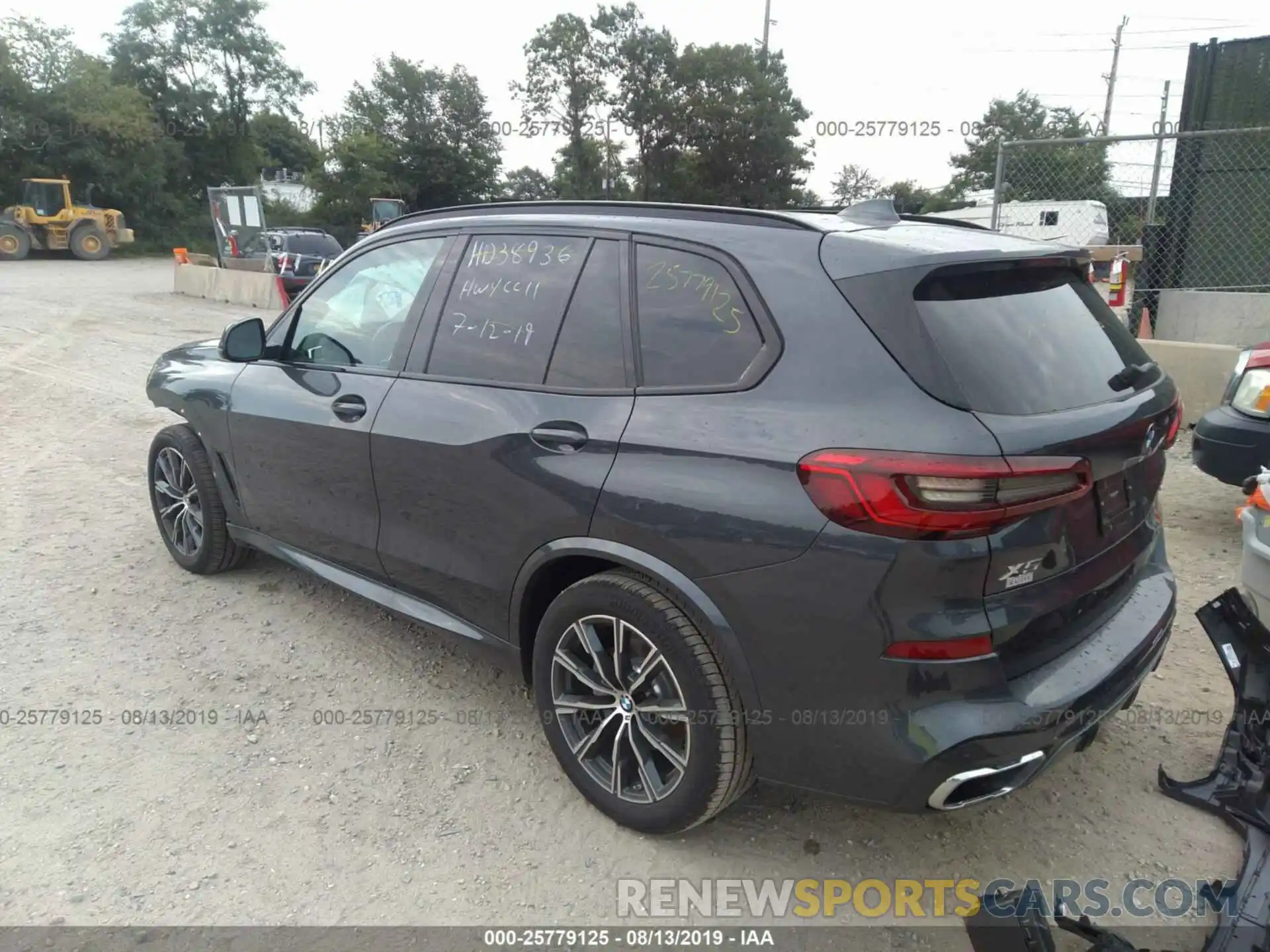 3 Photograph of a damaged car 5UXCR6C52KLL13581 BMW X5 2019