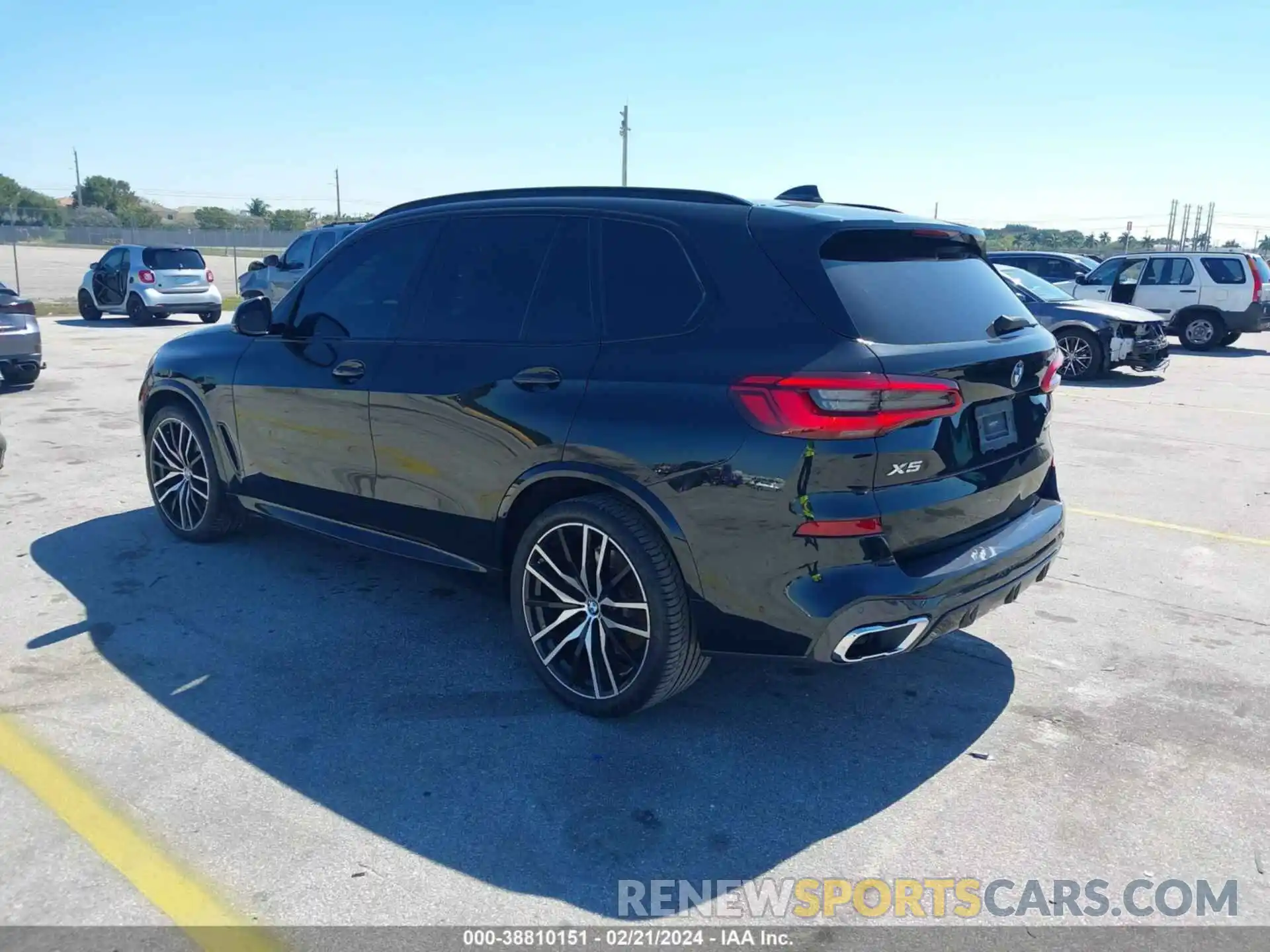 3 Photograph of a damaged car 5UXCR6C52KLL22958 BMW X5 2019