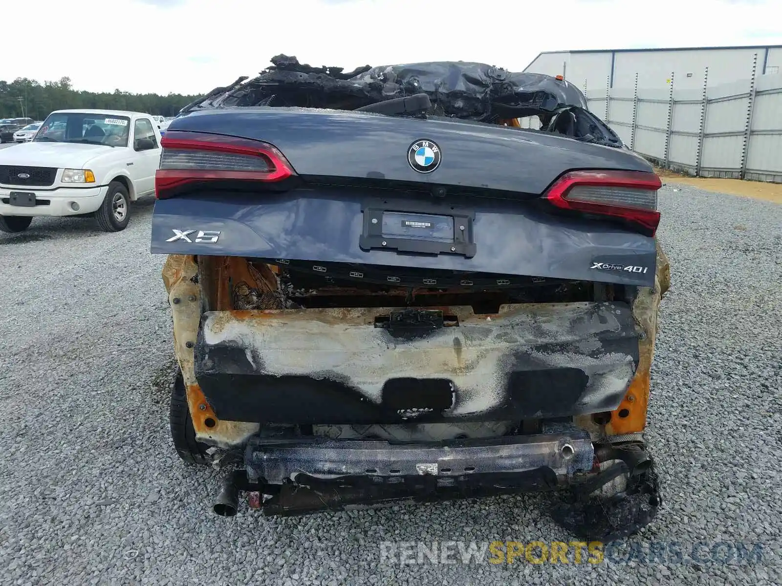 10 Photograph of a damaged car 5UXCR6C52KLL27688 BMW X5 2019