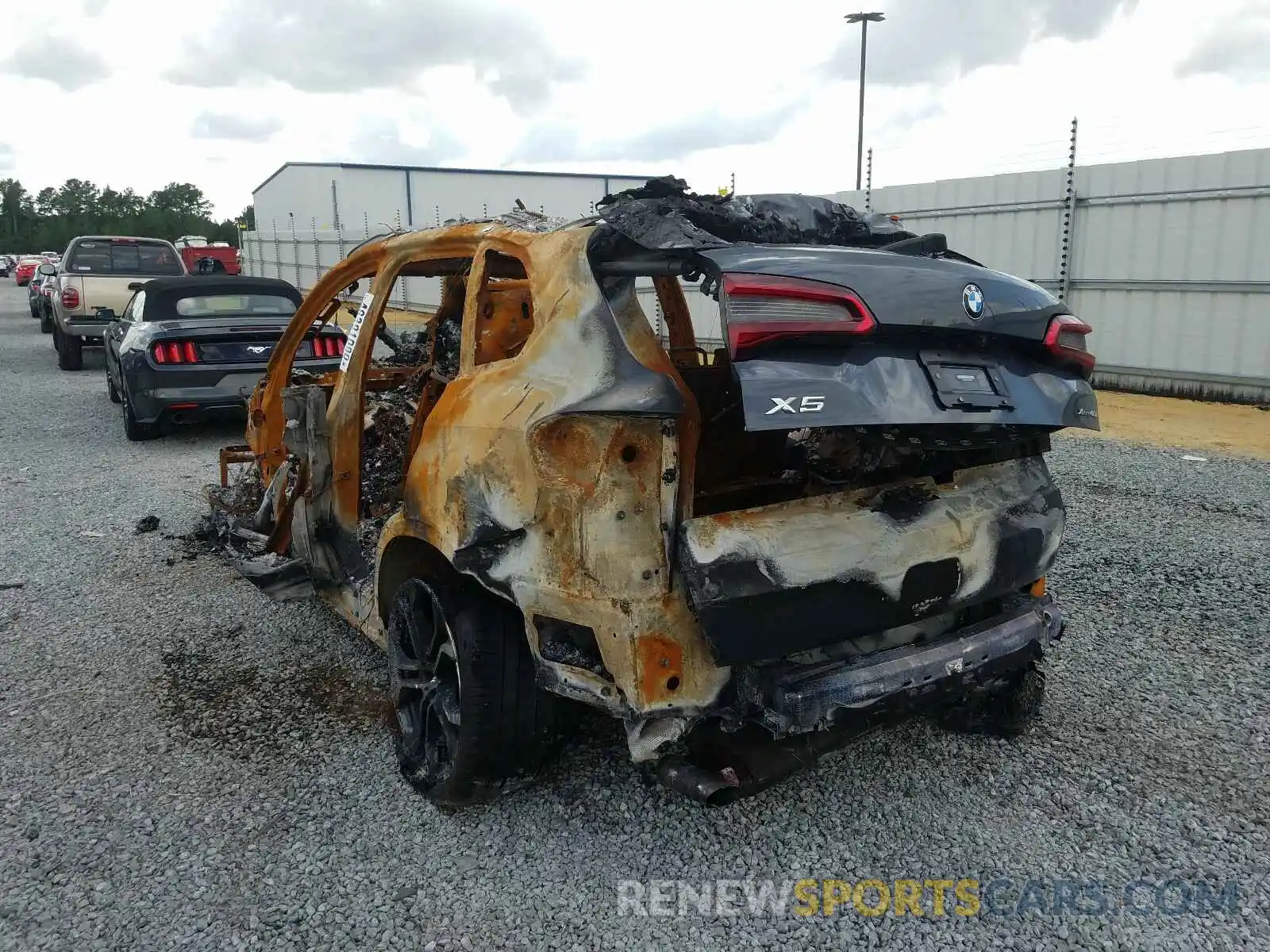 3 Photograph of a damaged car 5UXCR6C52KLL27688 BMW X5 2019