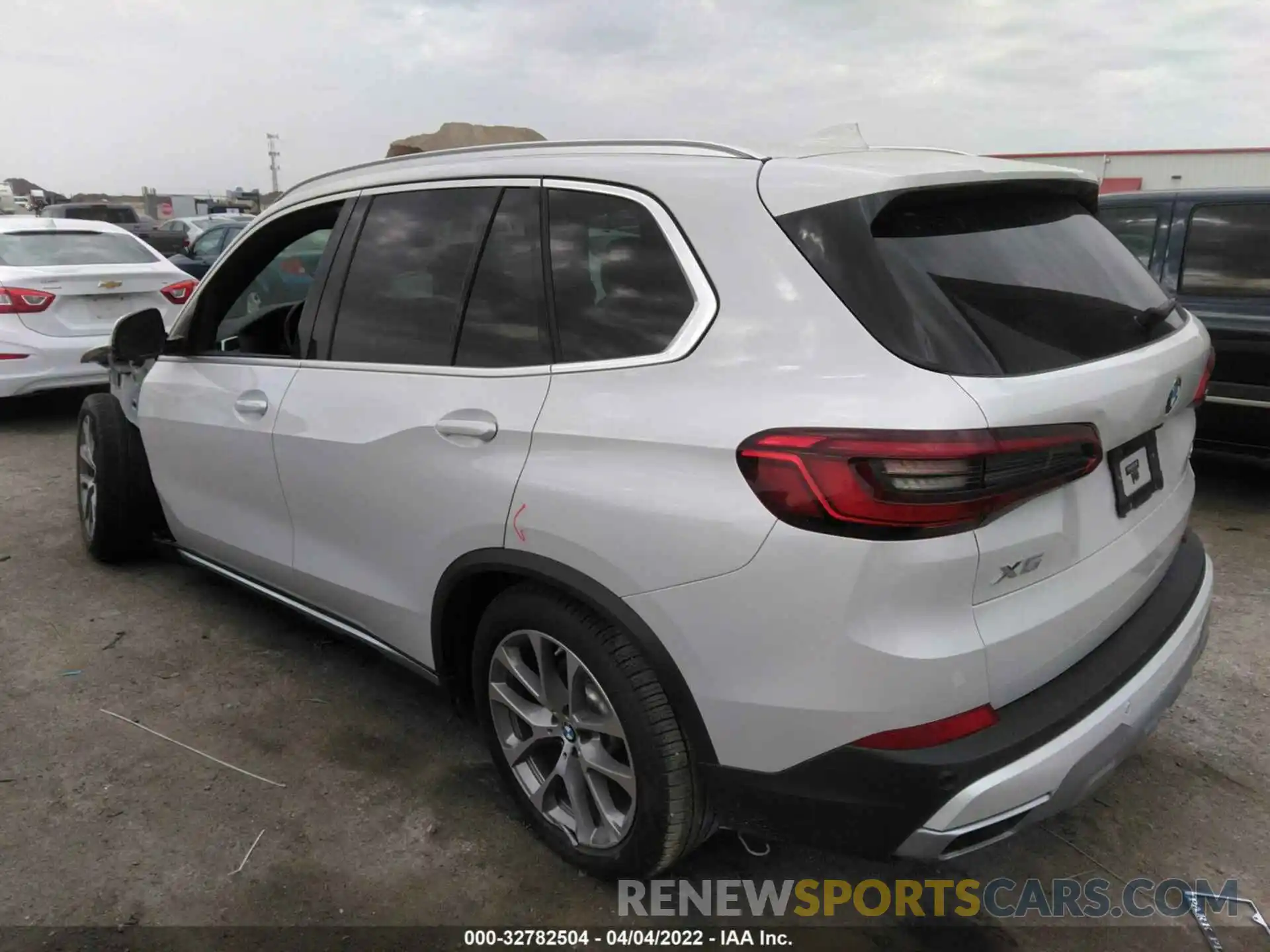 3 Photograph of a damaged car 5UXCR6C52KLL36455 BMW X5 2019