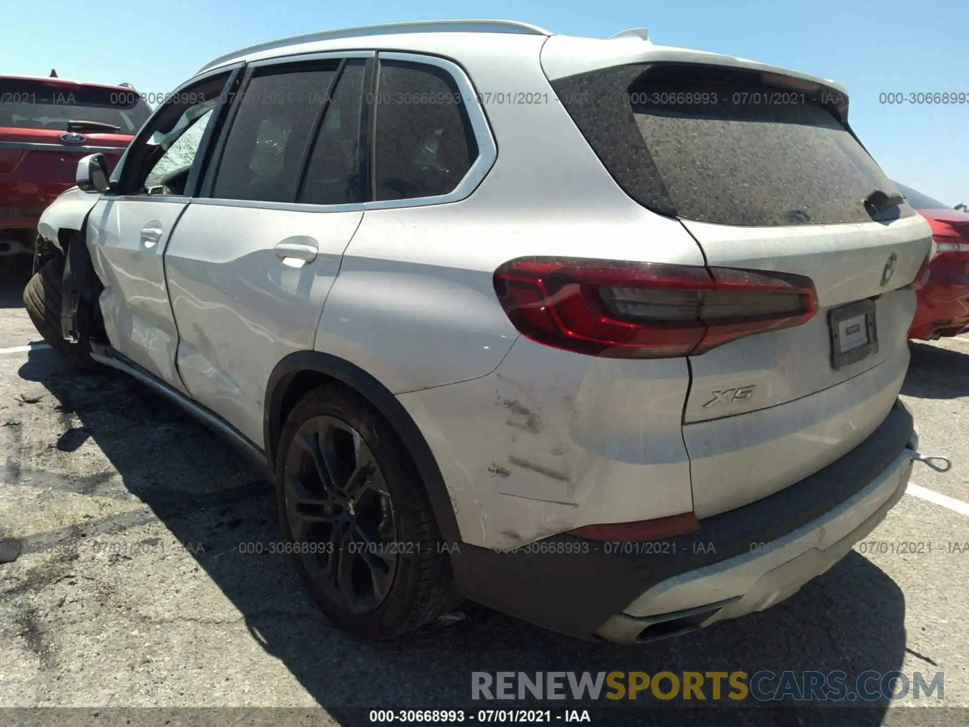 3 Photograph of a damaged car 5UXCR6C52KLL51800 BMW X5 2019