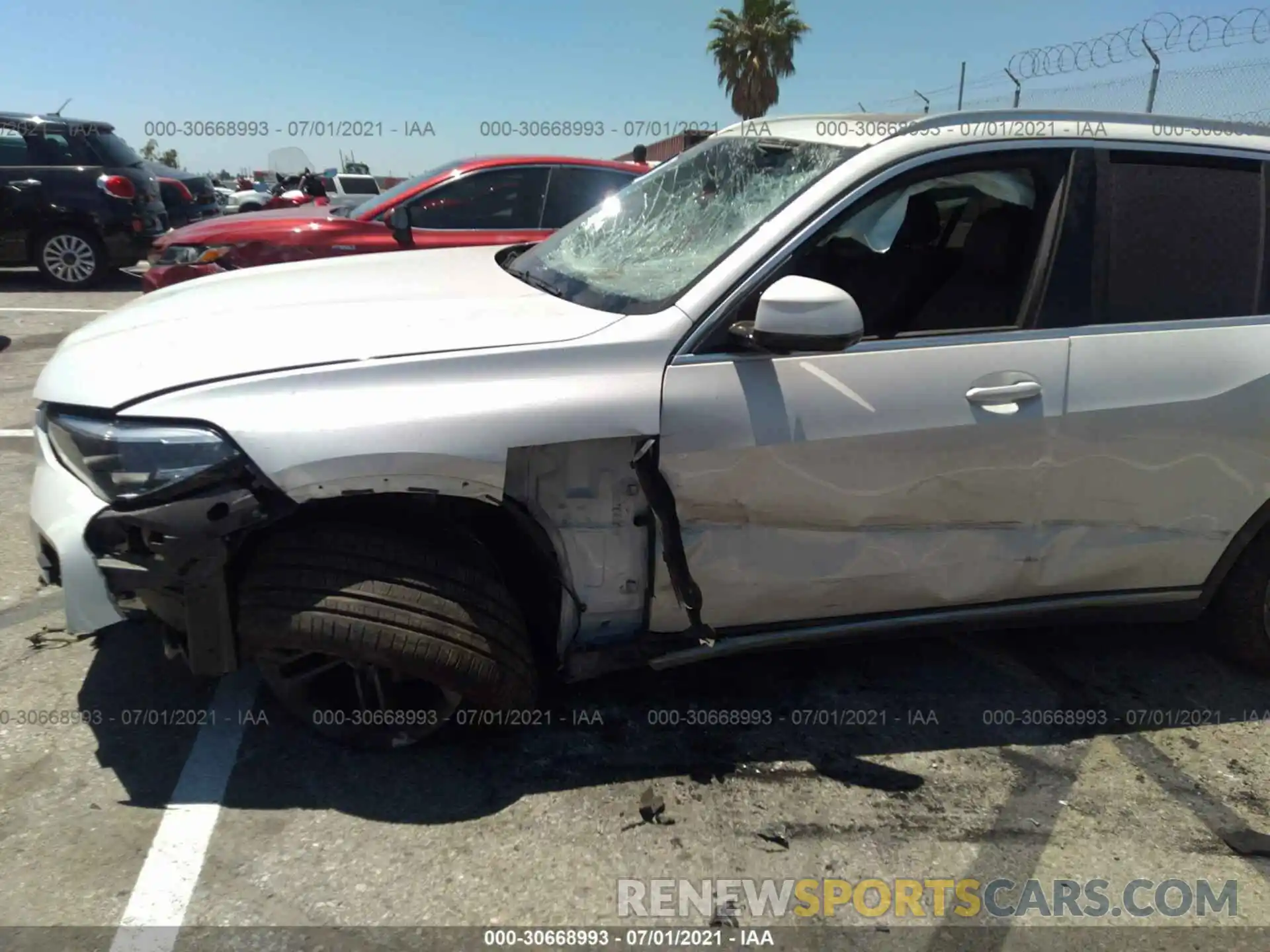 6 Photograph of a damaged car 5UXCR6C52KLL51800 BMW X5 2019