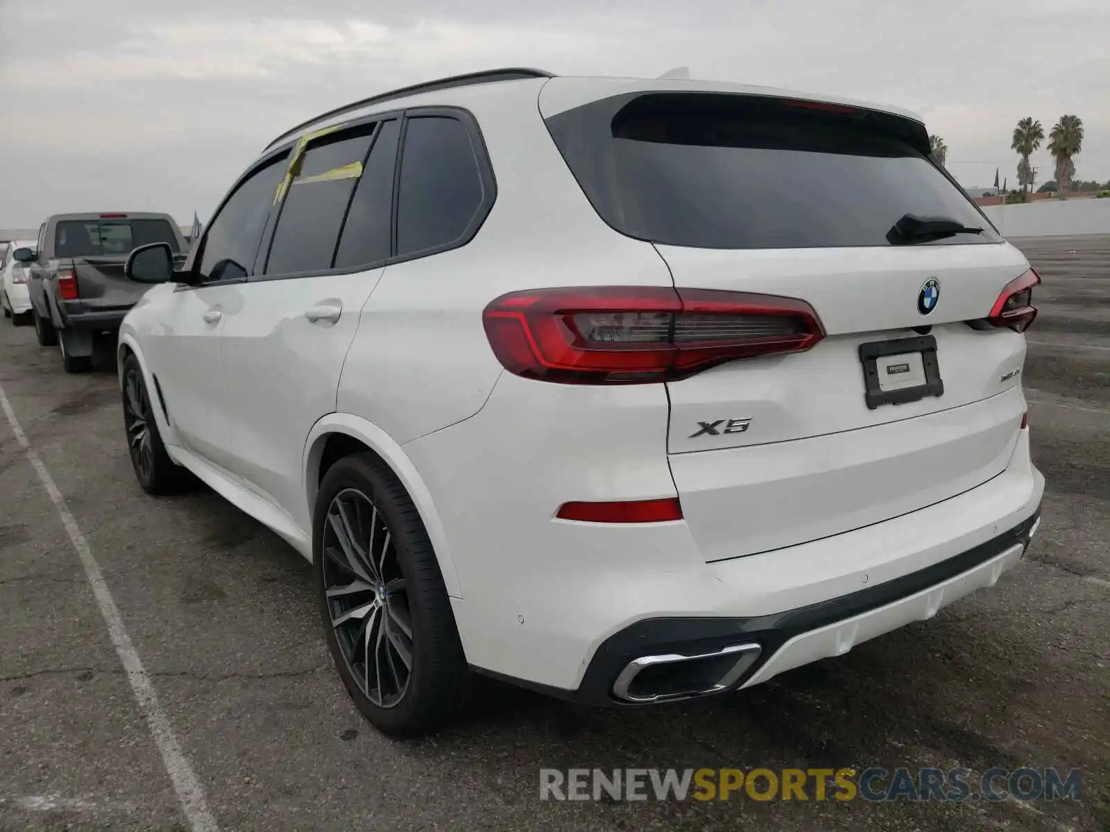 3 Фотография поврежденного автомобиля 5UXCR6C52KLL62120 BMW X5 2019