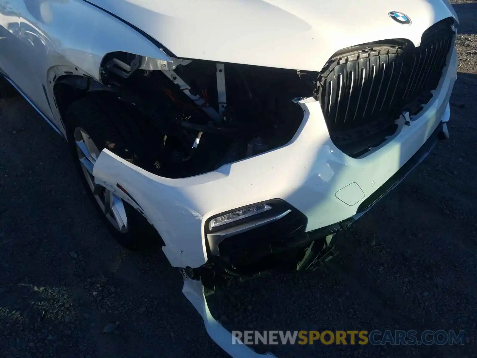 9 Photograph of a damaged car 5UXCR6C53KLK79621 BMW X5 2019