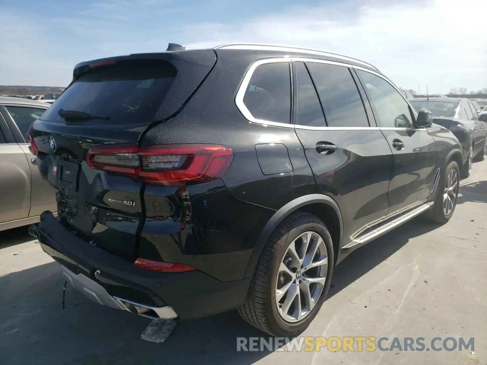 4 Photograph of a damaged car 5UXCR6C53KLK81630 BMW X5 2019