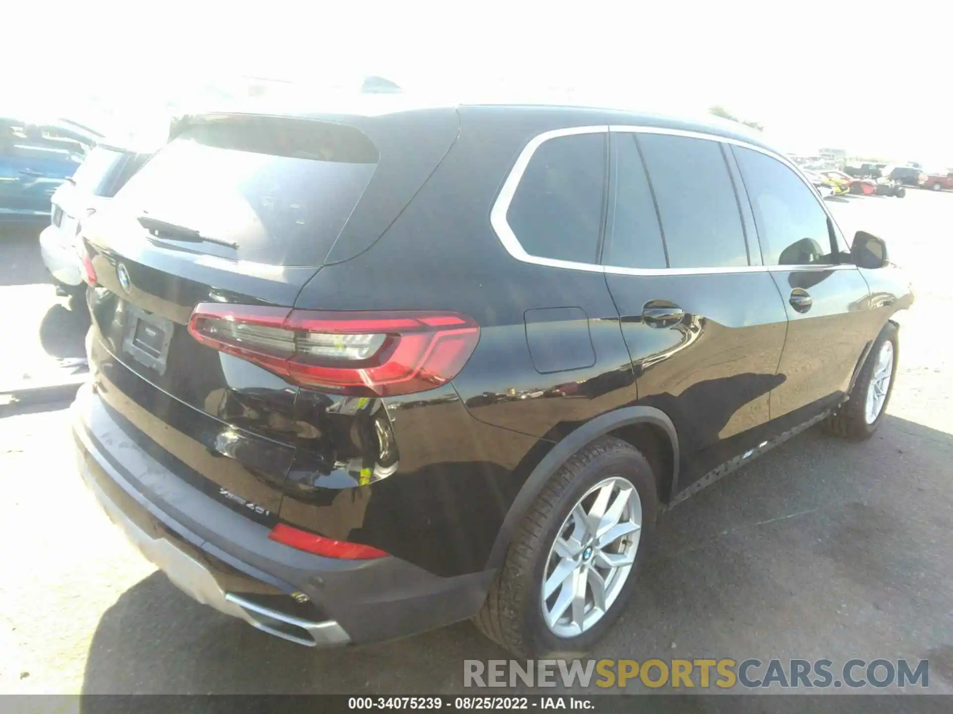 4 Photograph of a damaged car 5UXCR6C53KLK84382 BMW X5 2019