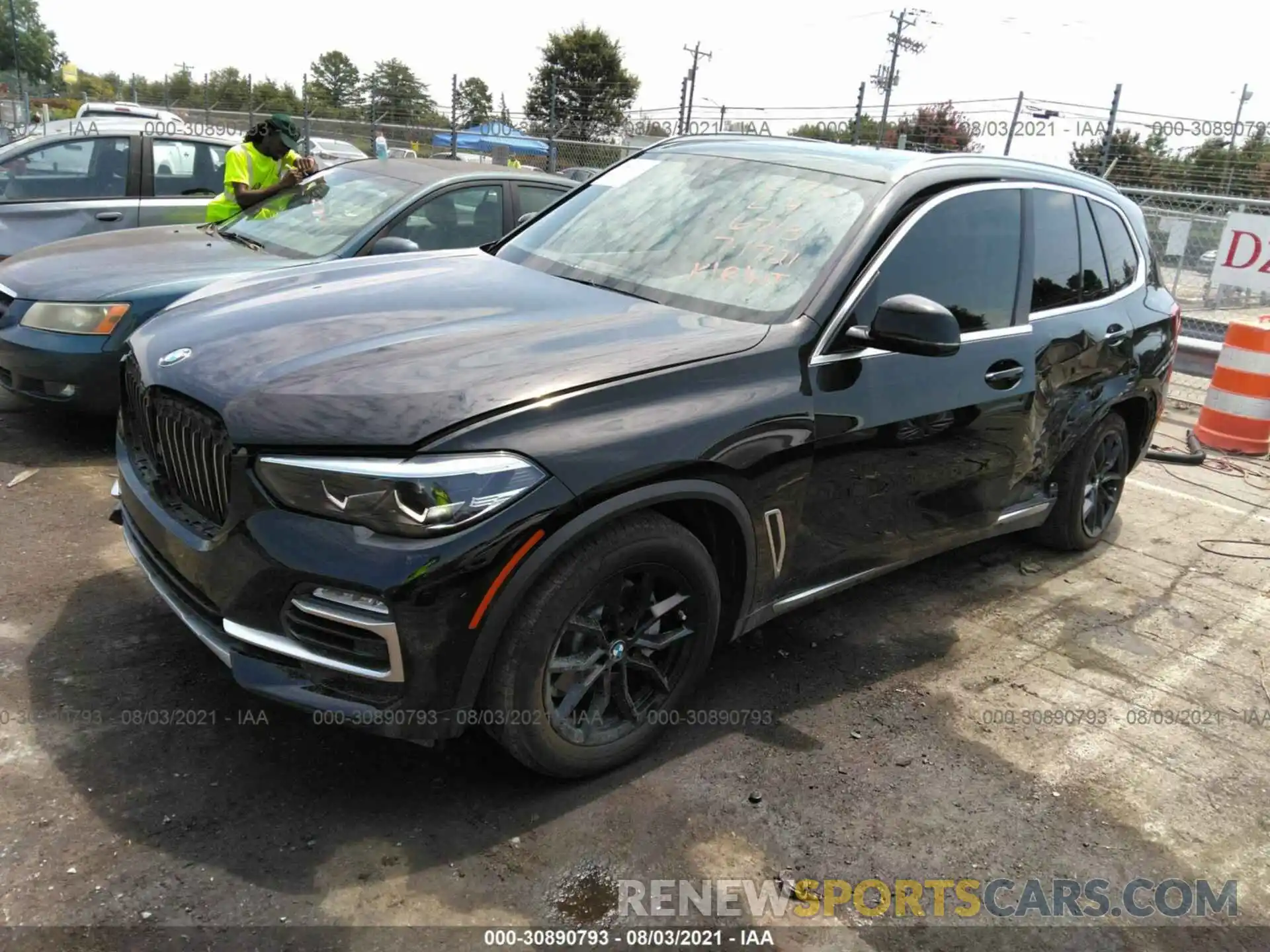 2 Фотография поврежденного автомобиля 5UXCR6C53KLL26713 BMW X5 2019