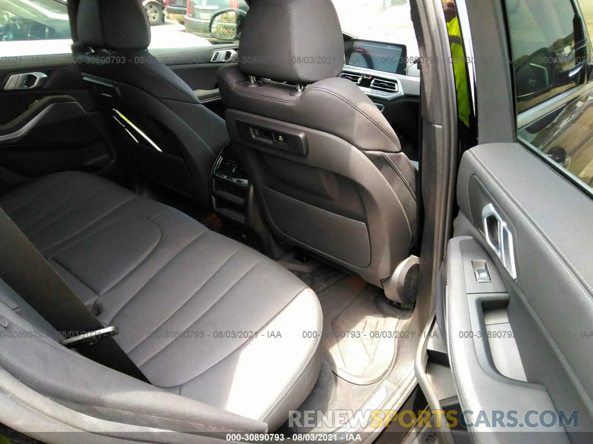 8 Фотография поврежденного автомобиля 5UXCR6C53KLL26713 BMW X5 2019