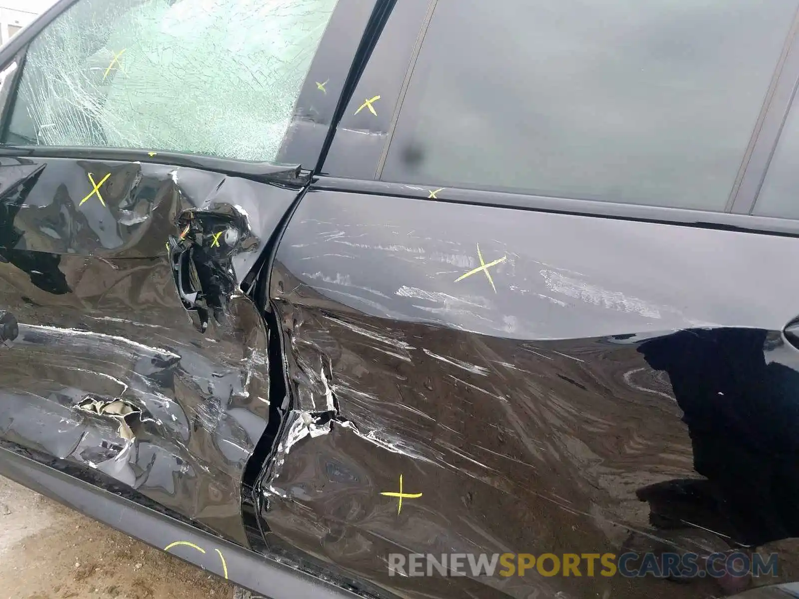 10 Photograph of a damaged car 5UXCR6C53KLL35296 BMW X5 2019