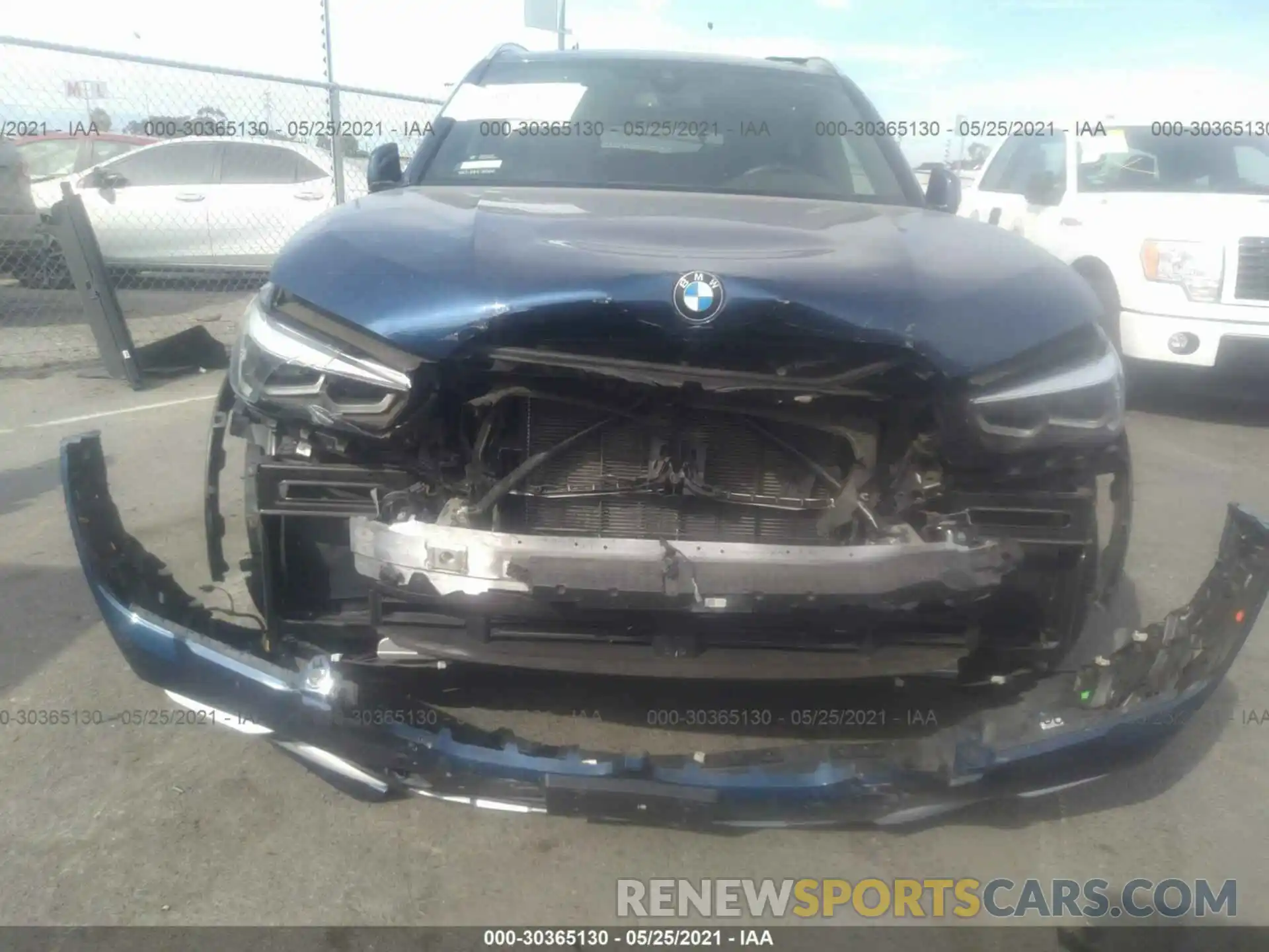 6 Photograph of a damaged car 5UXCR6C54KLK80017 BMW X5 2019