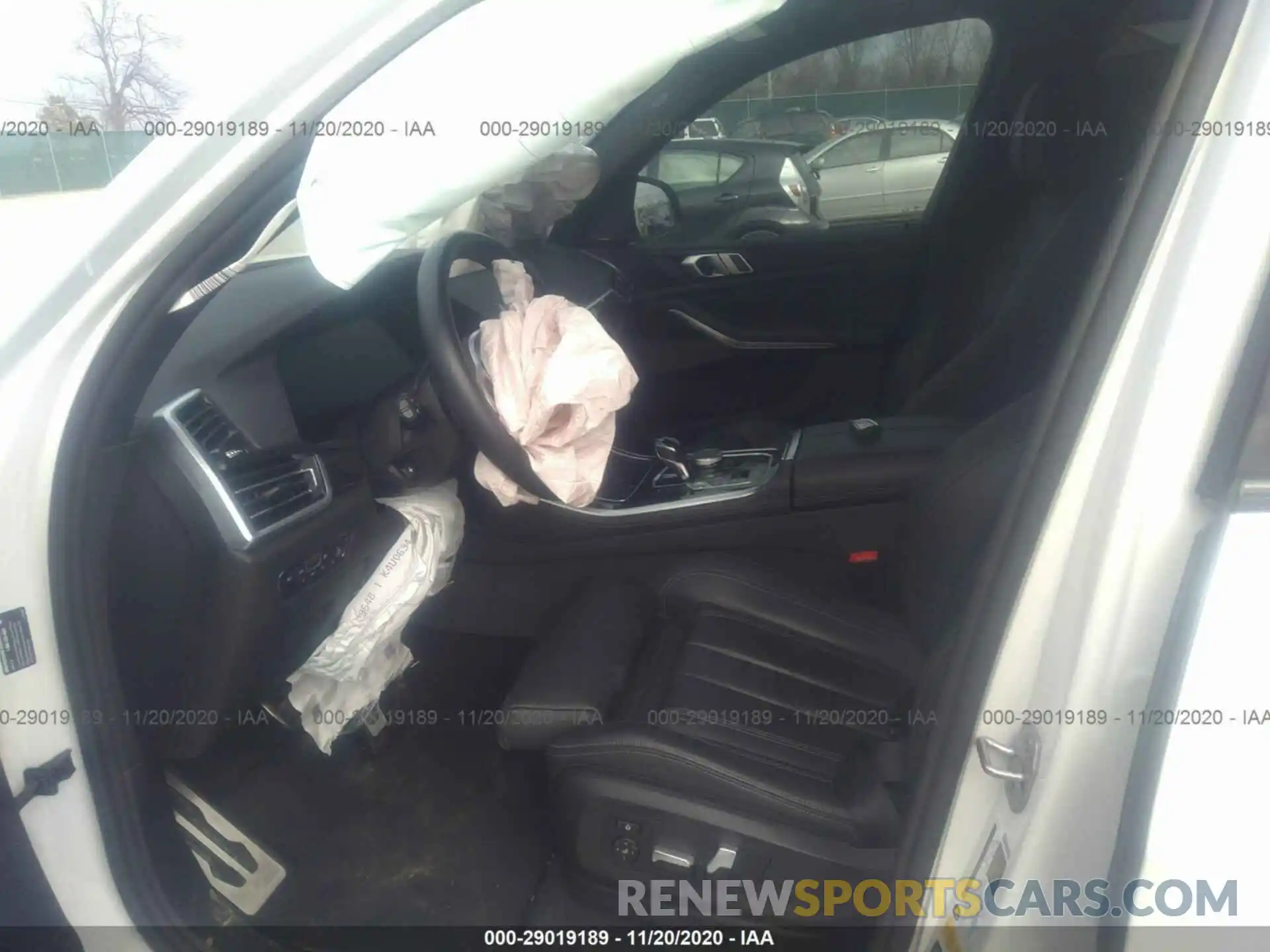 5 Photograph of a damaged car 5UXCR6C54KLK82737 BMW X5 2019