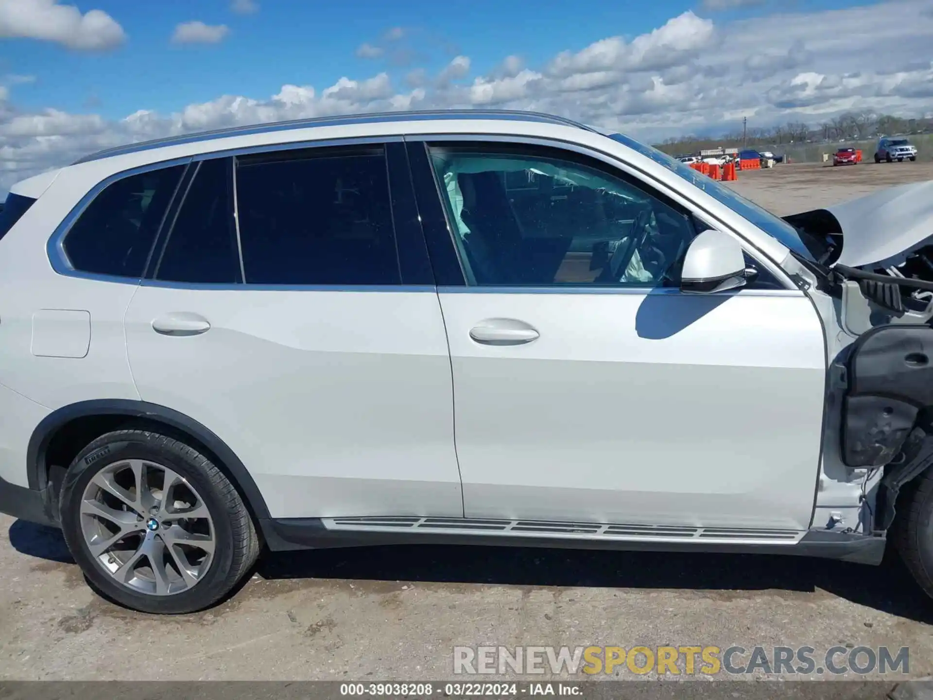 12 Фотография поврежденного автомобиля 5UXCR6C54KLK83127 BMW X5 2019