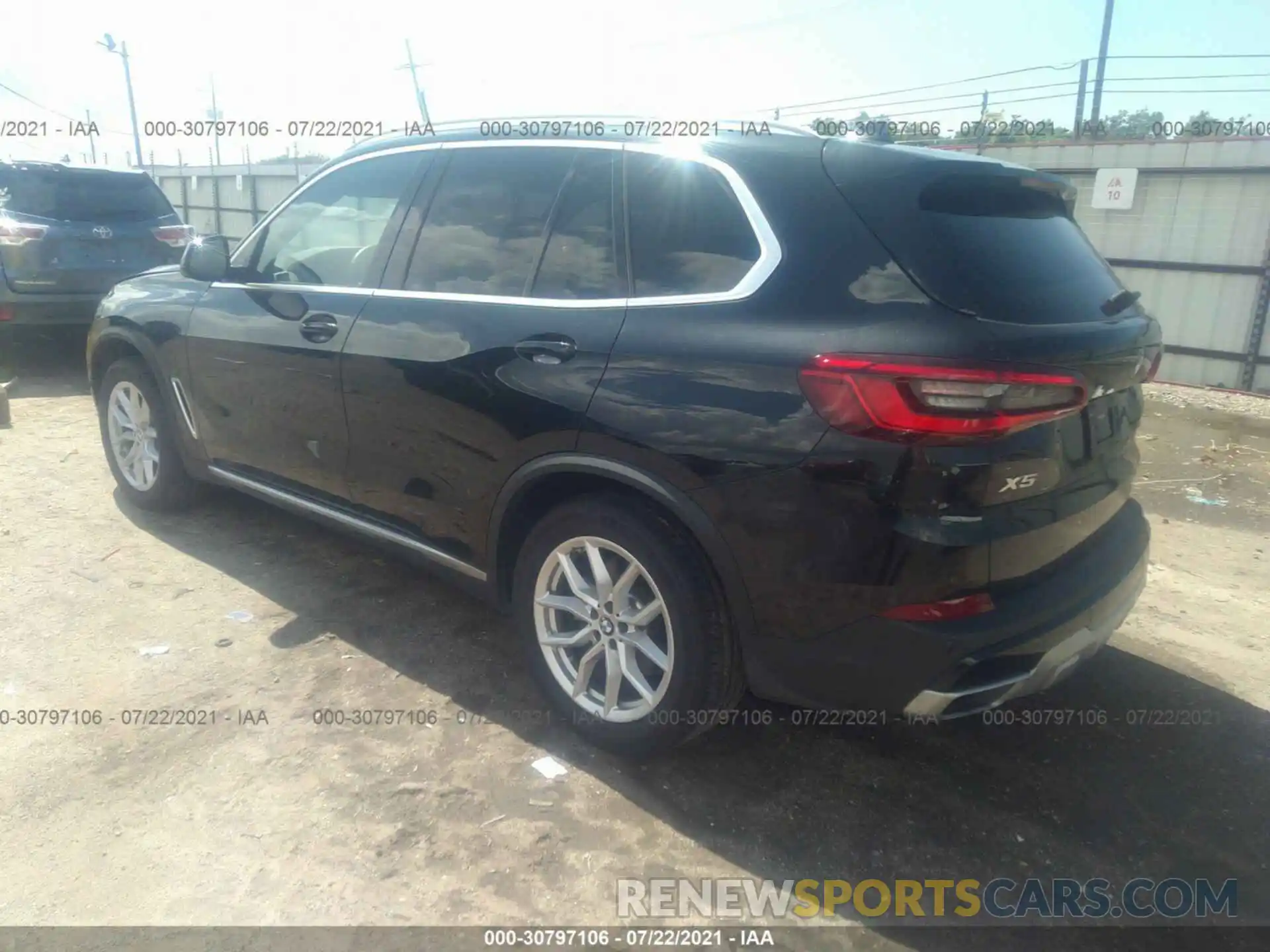 3 Photograph of a damaged car 5UXCR6C54KLL04333 BMW X5 2019