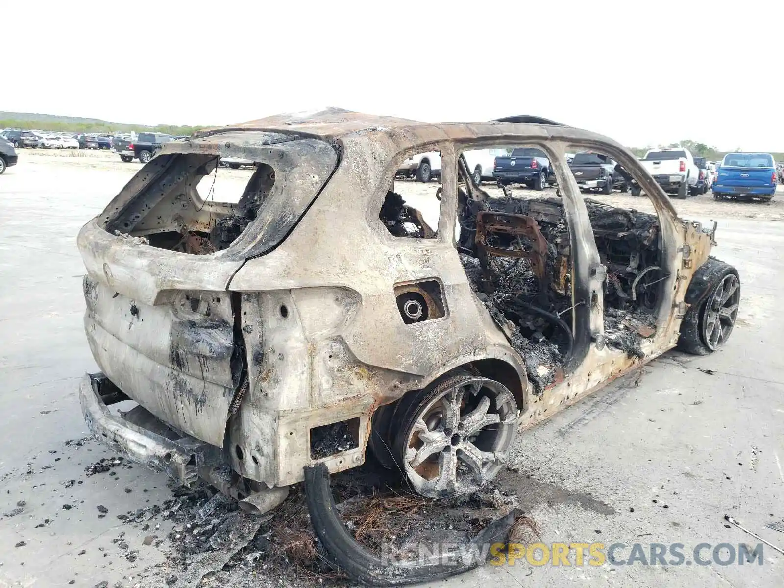 4 Photograph of a damaged car 5UXCR6C54KLL07443 BMW X5 2019