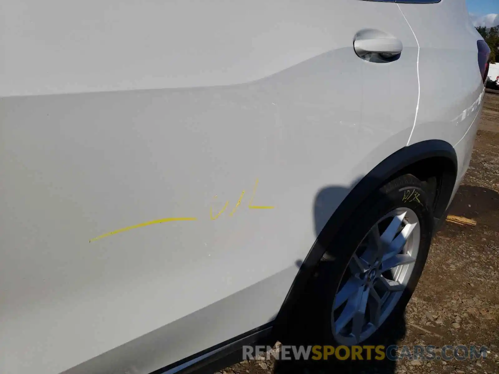 9 Photograph of a damaged car 5UXCR6C54KLL11637 BMW X5 2019