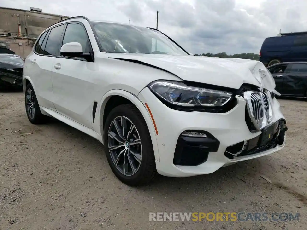 1 Фотография поврежденного автомобиля 5UXCR6C54KLL36604 BMW X5 2019