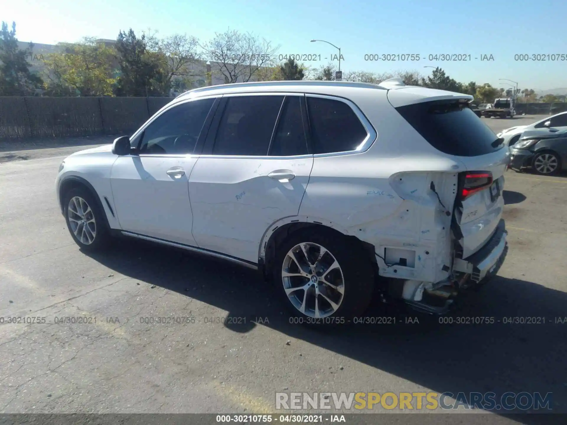 3 Photograph of a damaged car 5UXCR6C54KLL51149 BMW X5 2019