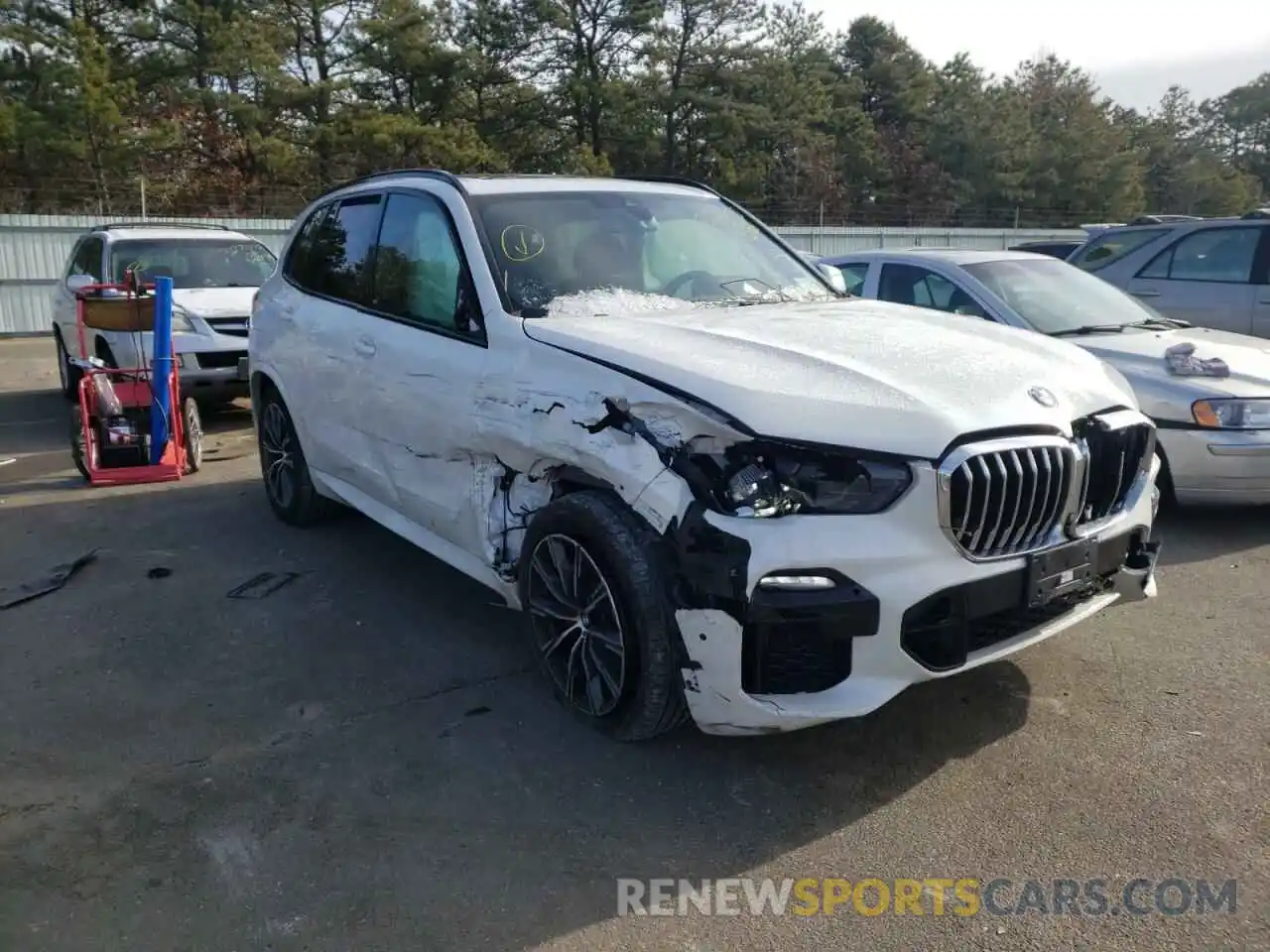 1 Фотография поврежденного автомобиля 5UXCR6C54KLL53760 BMW X5 2019