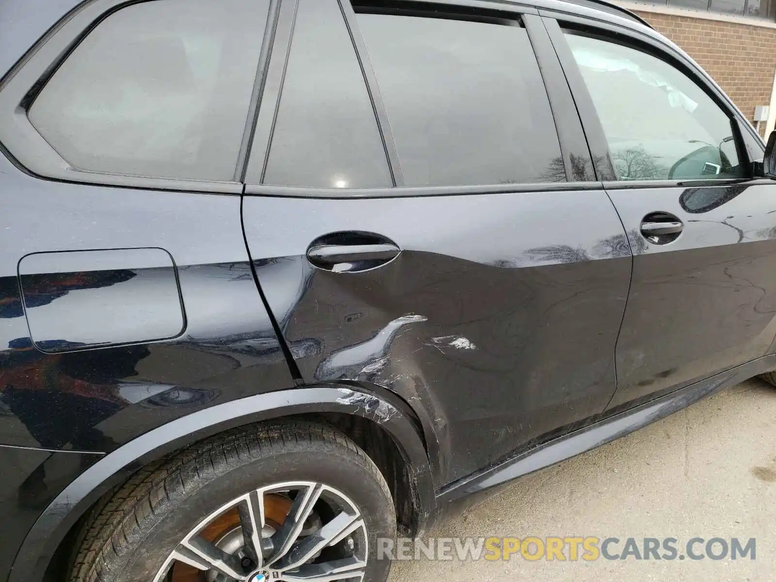 9 Photograph of a damaged car 5UXCR6C54KLL63639 BMW X5 2019