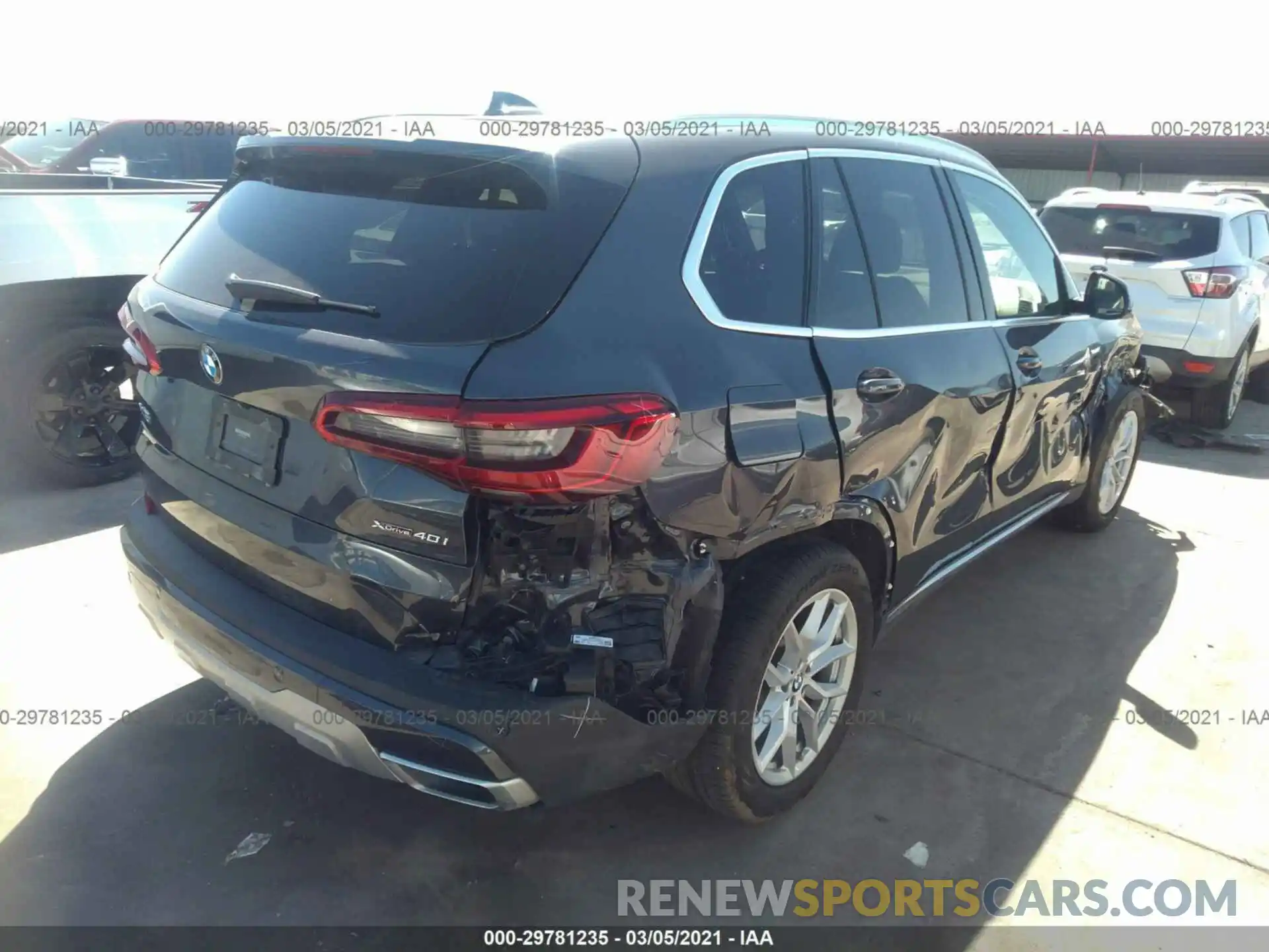 4 Photograph of a damaged car 5UXCR6C55KLK83041 BMW X5 2019