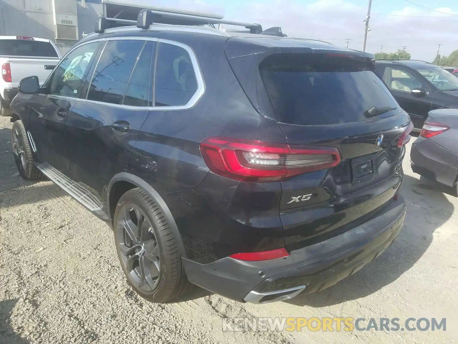 3 Photograph of a damaged car 5UXCR6C55KLK84402 BMW X5 2019