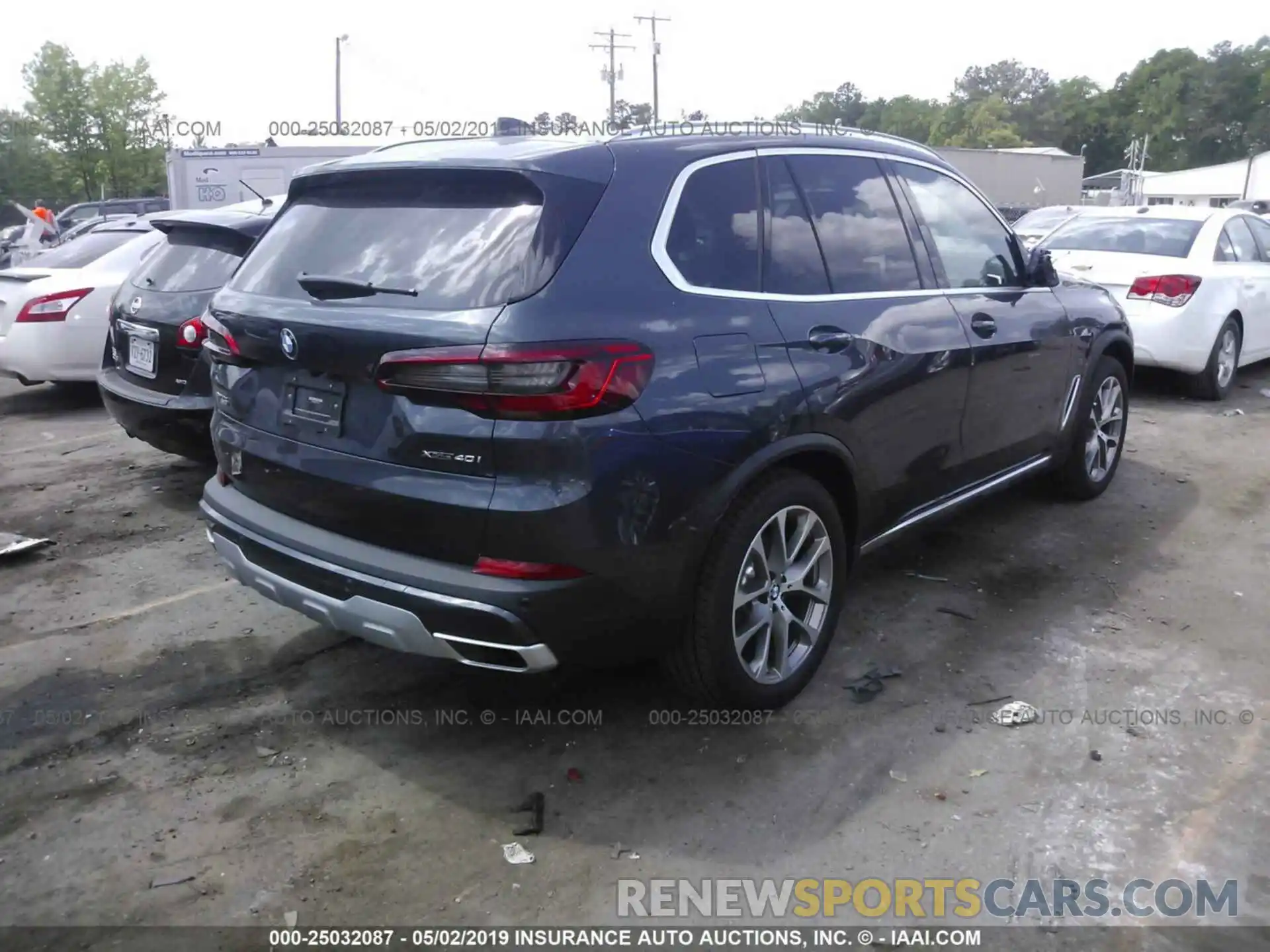 4 Photograph of a damaged car 5UXCR6C55KLL09976 BMW X5 2019