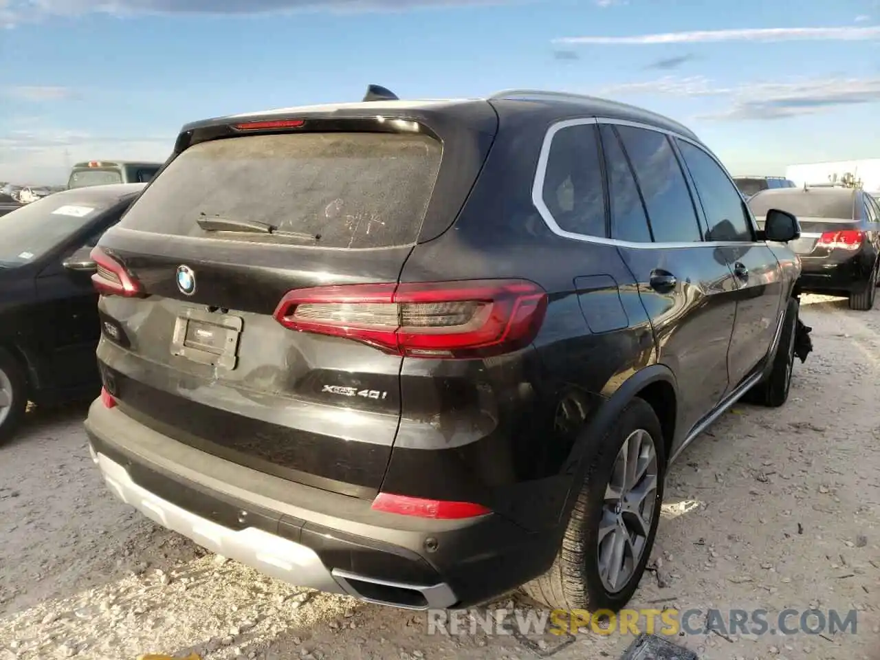 4 Photograph of a damaged car 5UXCR6C55KLL11128 BMW X5 2019