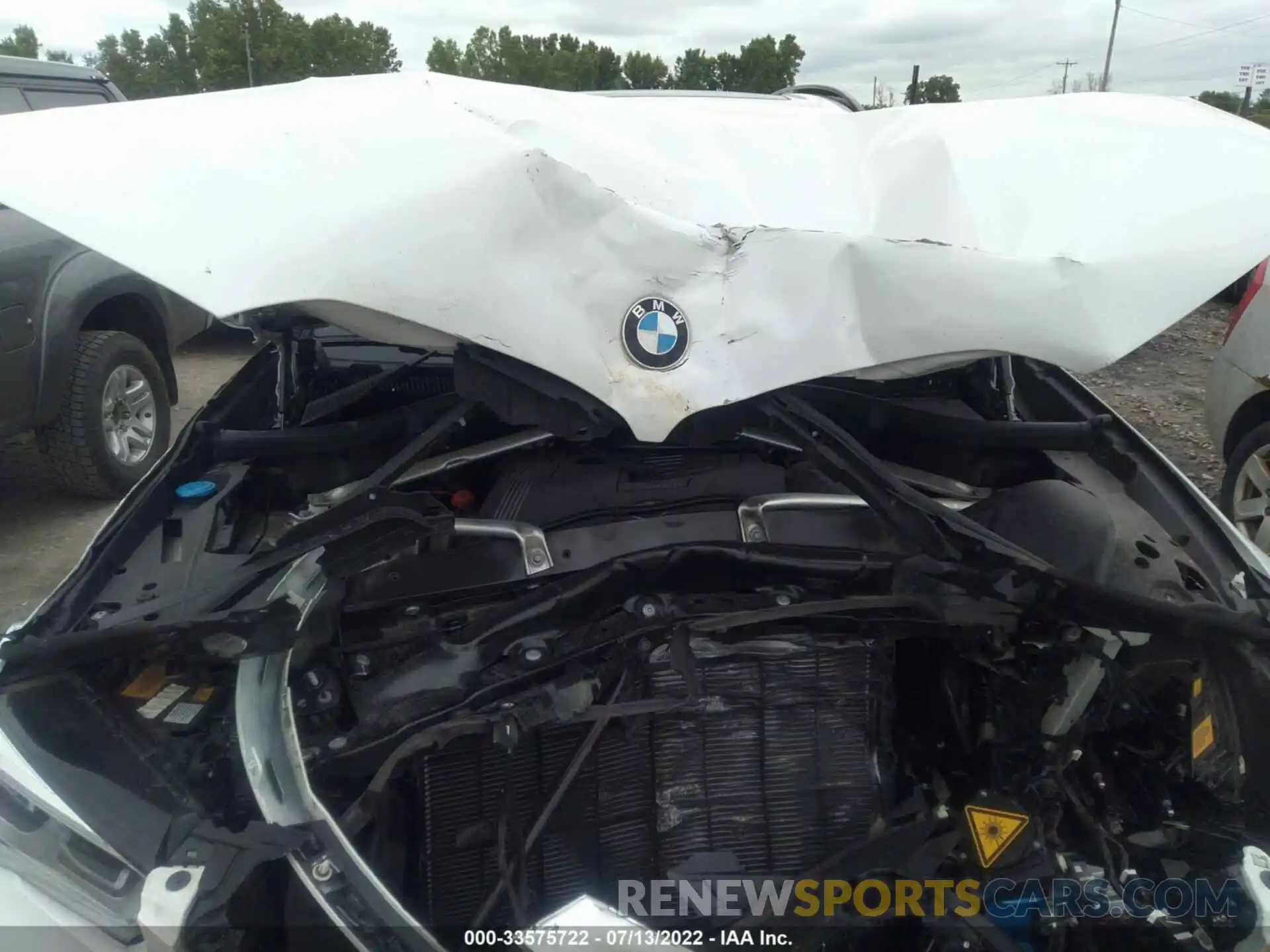 10 Photograph of a damaged car 5UXCR6C55KLL13039 BMW X5 2019