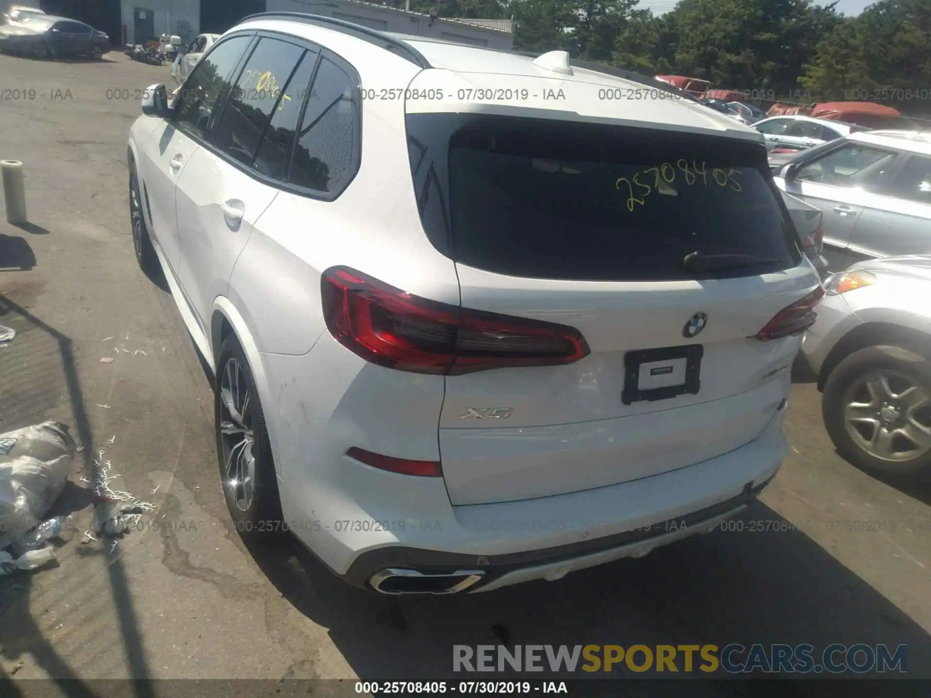 3 Photograph of a damaged car 5UXCR6C55KLL22260 BMW X5 2019