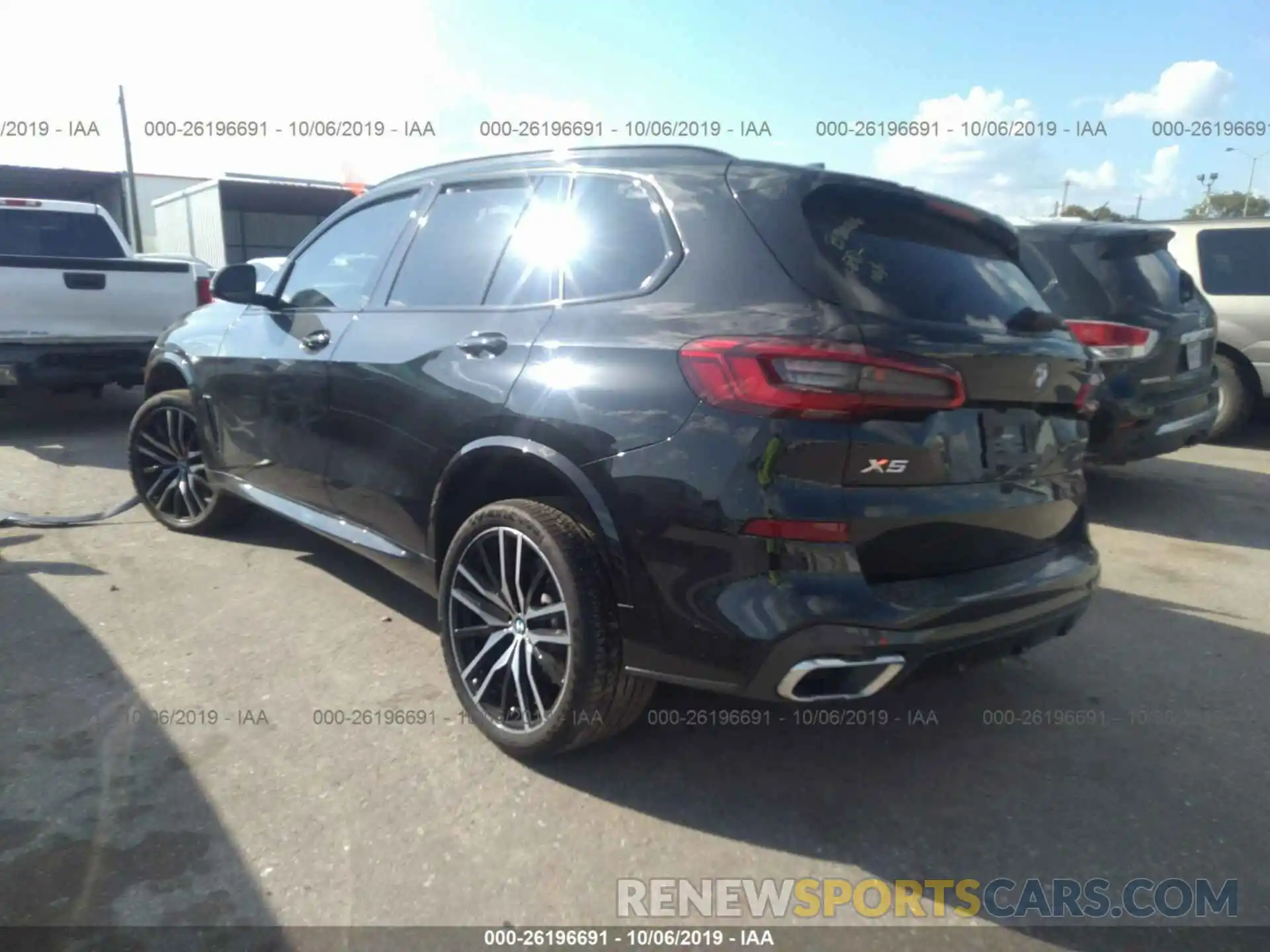 3 Photograph of a damaged car 5UXCR6C55KLL22274 BMW X5 2019