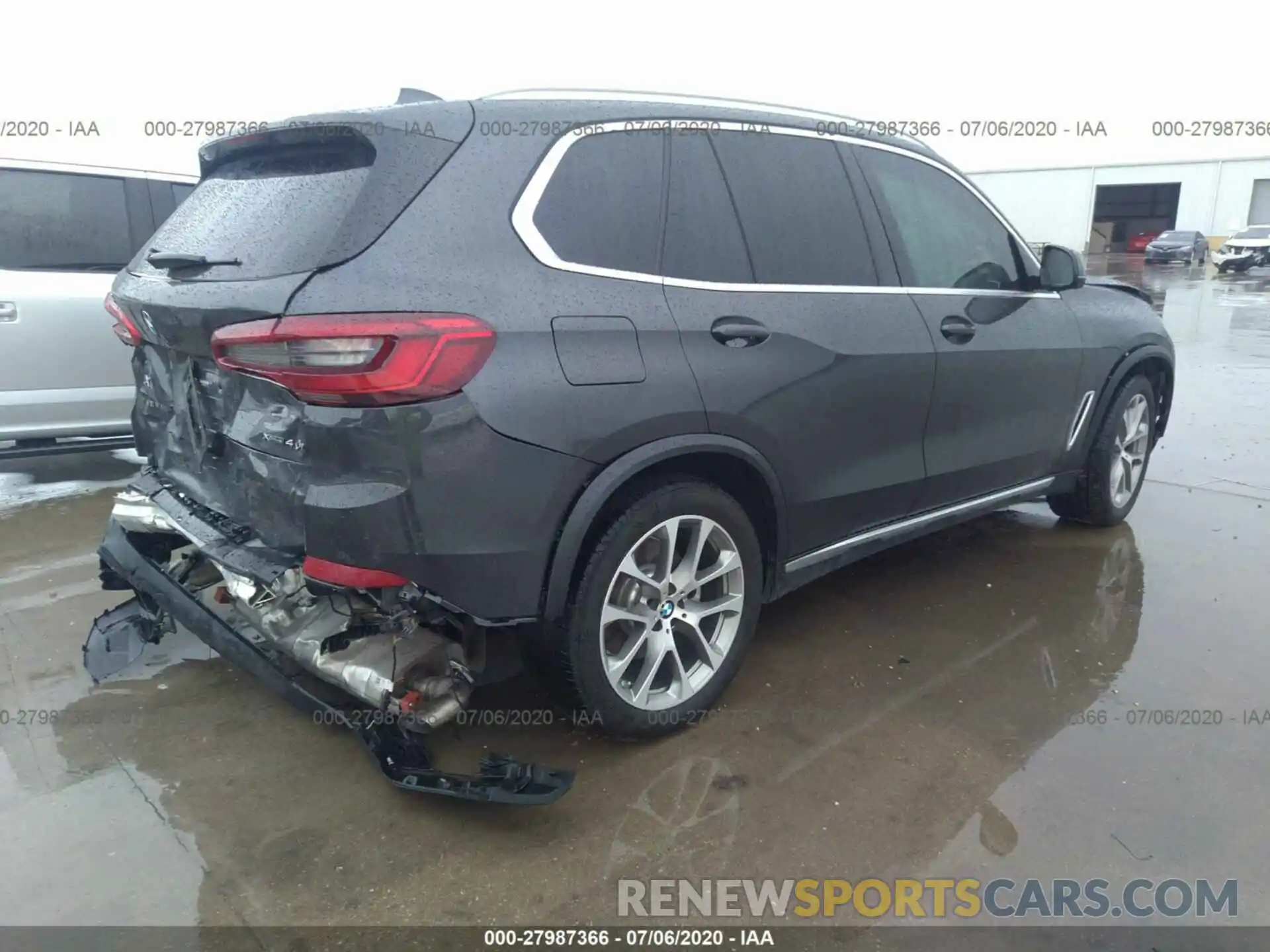 4 Photograph of a damaged car 5UXCR6C55KLL35154 BMW X5 2019