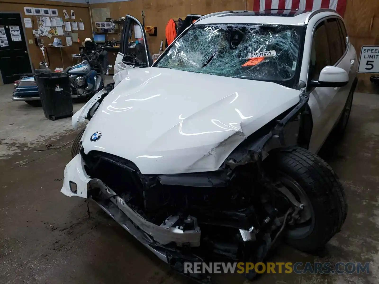 9 Photograph of a damaged car 5UXCR6C55KLL37843 BMW X5 2019