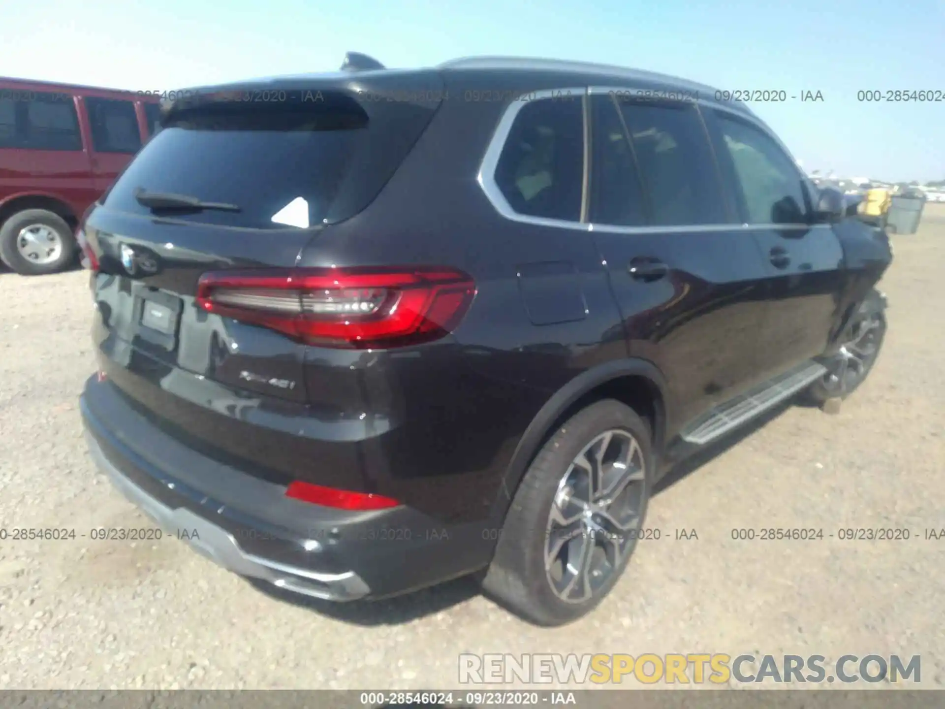 4 Photograph of a damaged car 5UXCR6C55KLL52293 BMW X5 2019