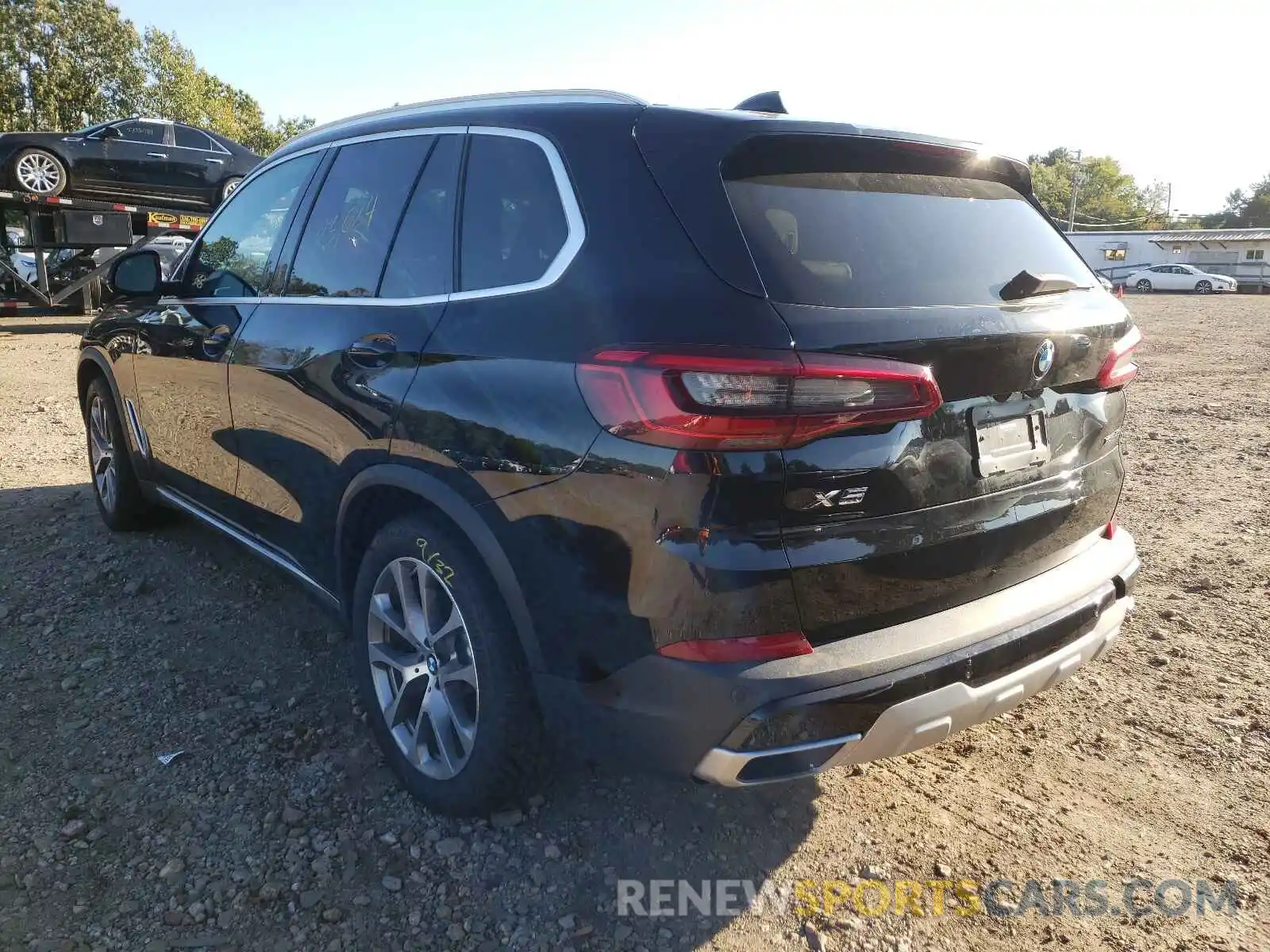 3 Photograph of a damaged car 5UXCR6C55KLL53301 BMW X5 2019