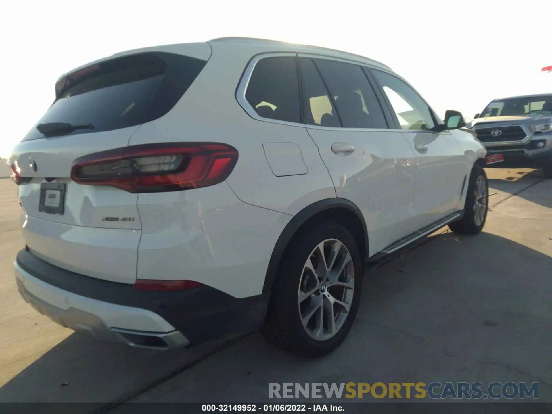 4 Фотография поврежденного автомобиля 5UXCR6C55KLL62824 BMW X5 2019