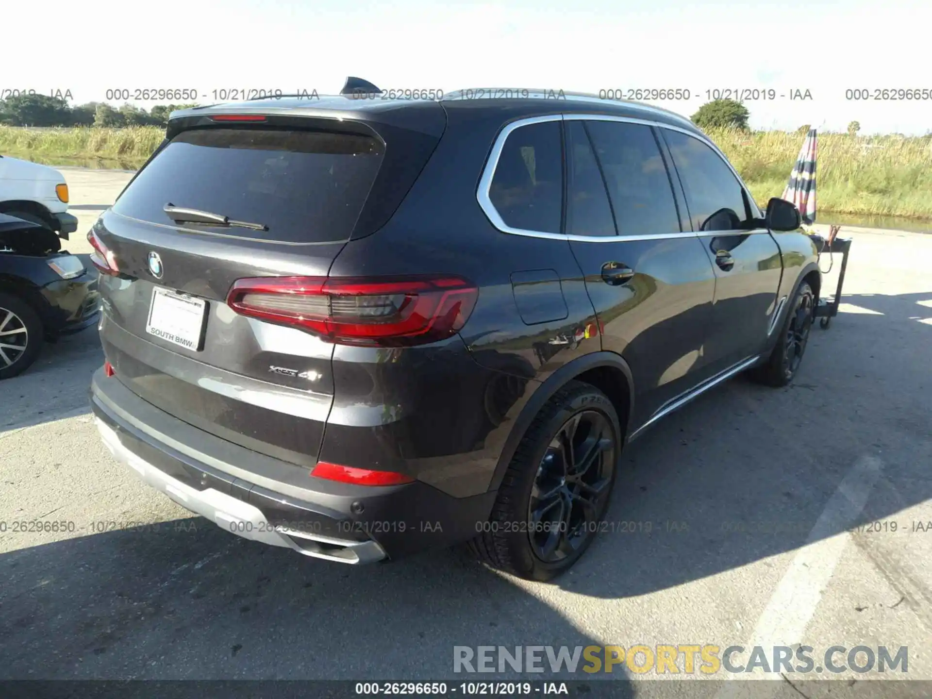 4 Photograph of a damaged car 5UXCR6C55KLL64525 BMW X5 2019