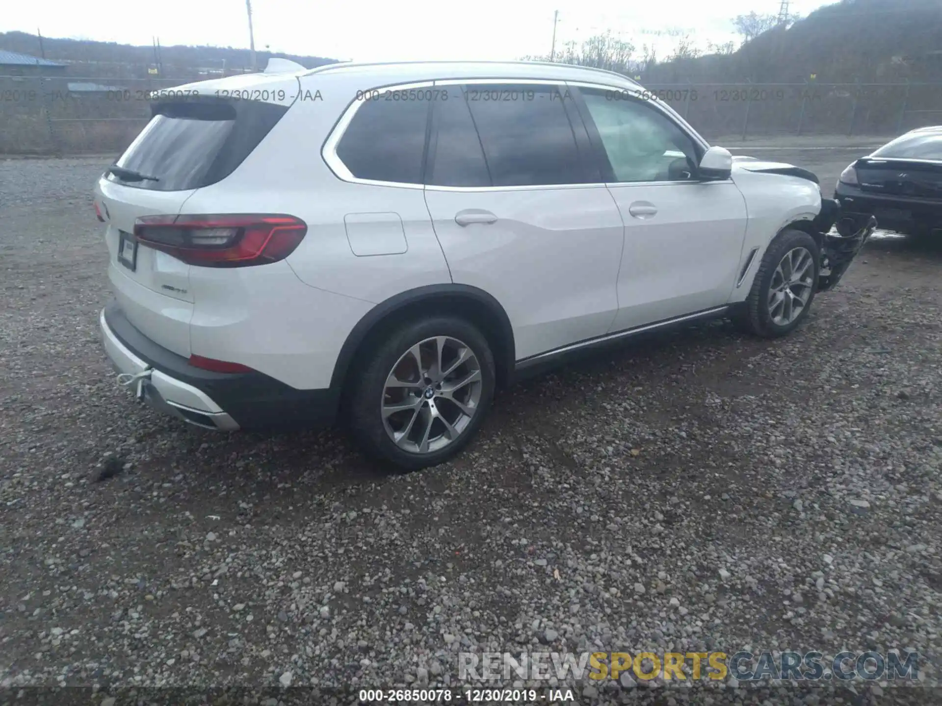 4 Photograph of a damaged car 5UXCR6C56KLK82433 BMW X5 2019