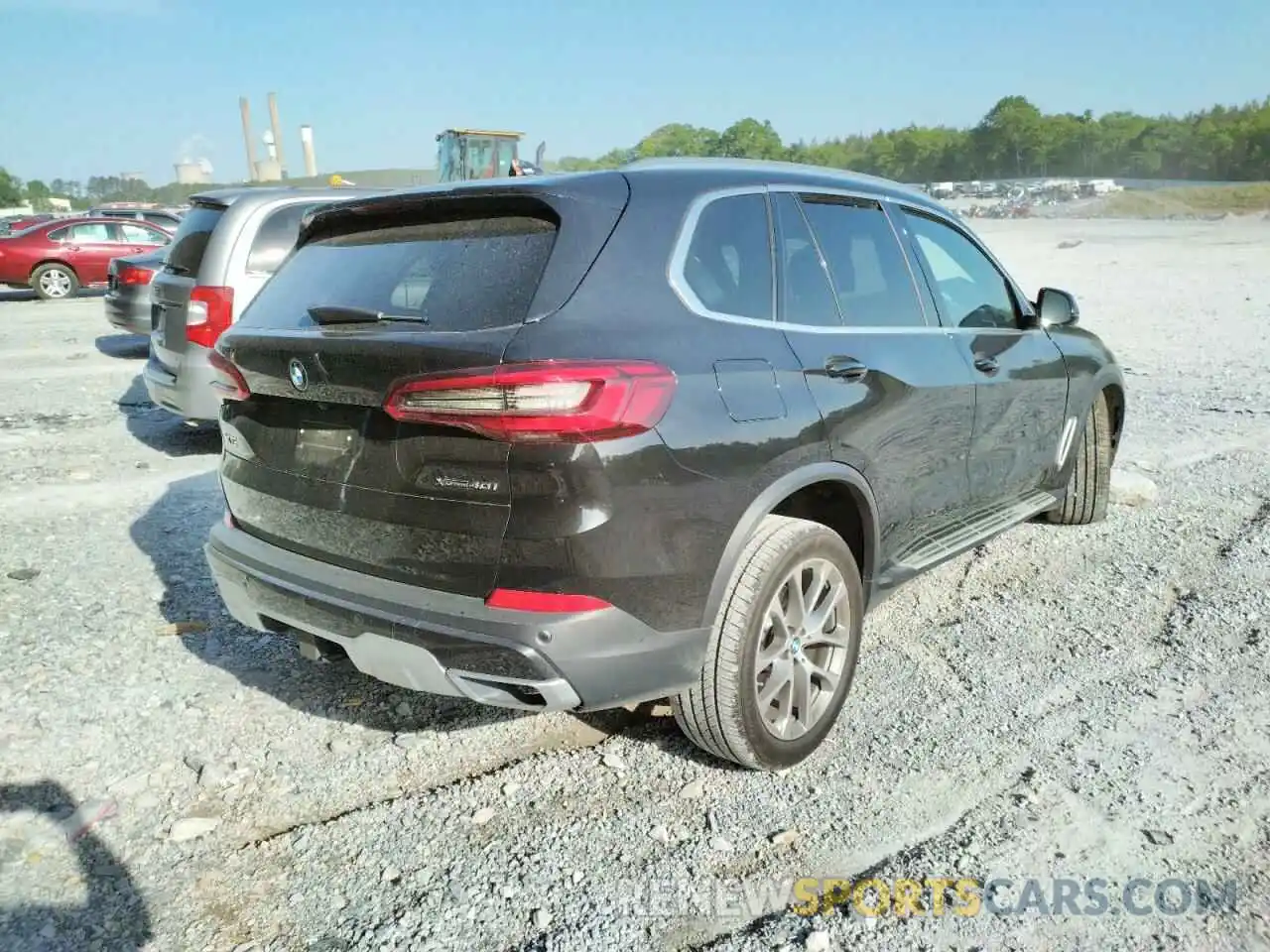 4 Photograph of a damaged car 5UXCR6C56KLK86319 BMW X5 2019