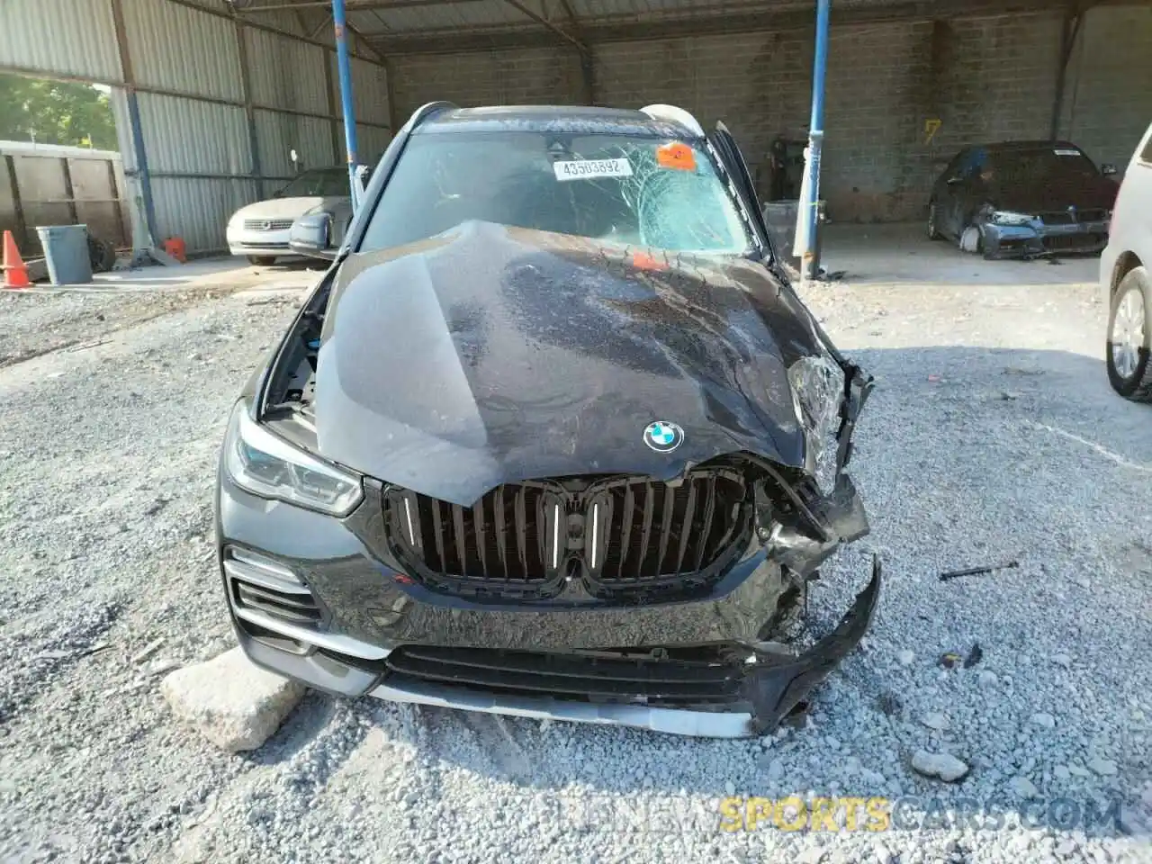 9 Photograph of a damaged car 5UXCR6C56KLK86319 BMW X5 2019