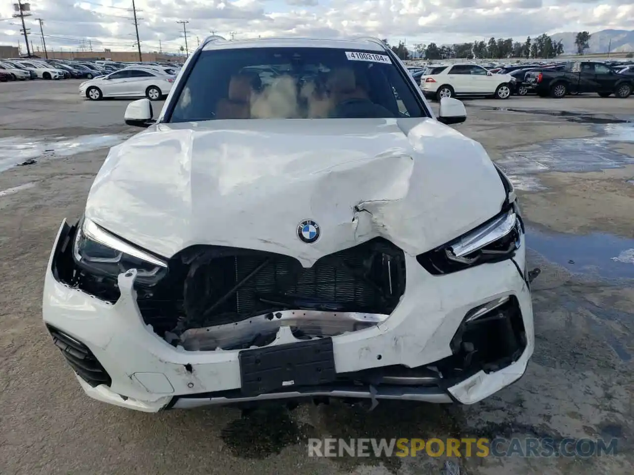 5 Photograph of a damaged car 5UXCR6C56KLK89513 BMW X5 2019