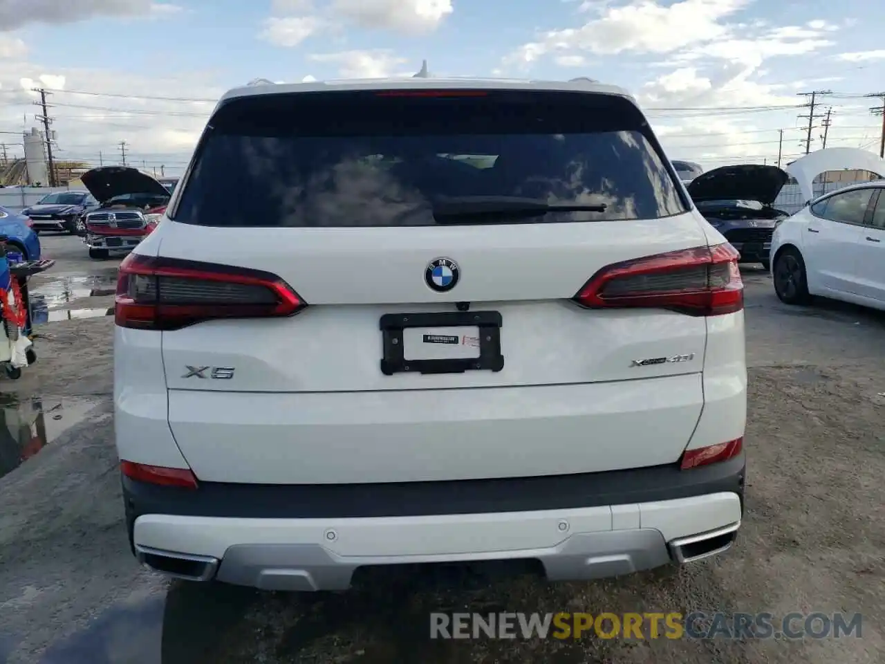 6 Photograph of a damaged car 5UXCR6C56KLK89513 BMW X5 2019