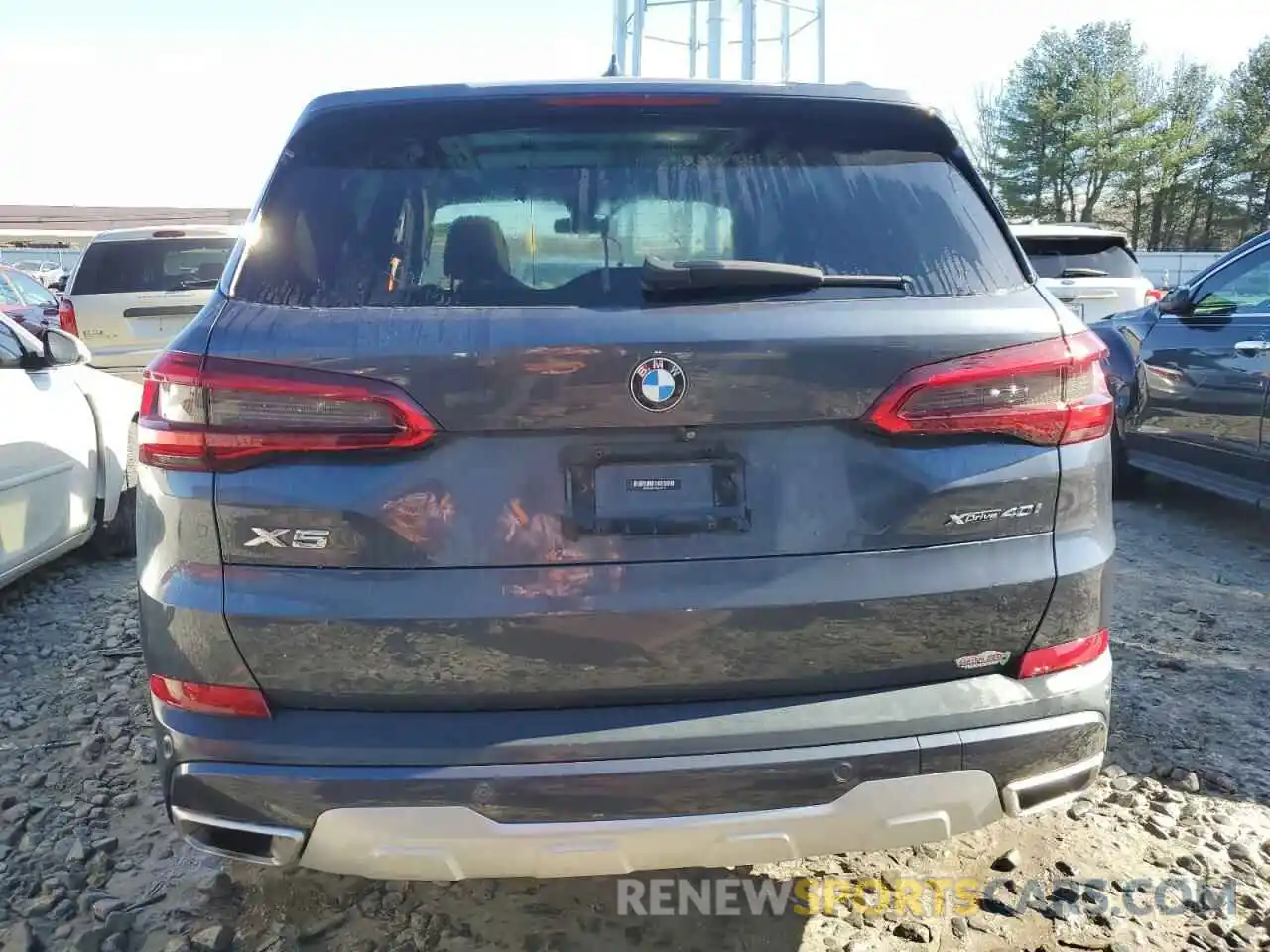 6 Photograph of a damaged car 5UXCR6C56KLL01112 BMW X5 2019