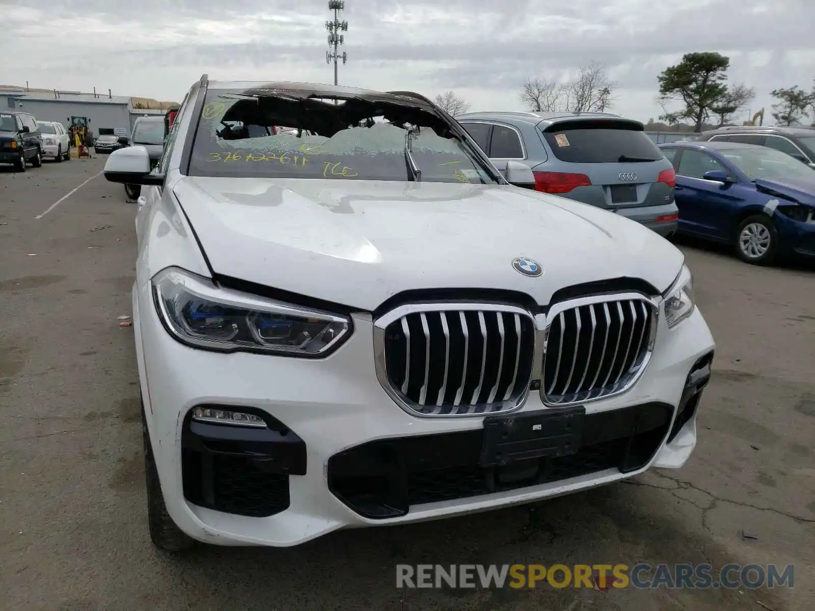 9 Photograph of a damaged car 5UXCR6C56KLL06391 BMW X5 2019