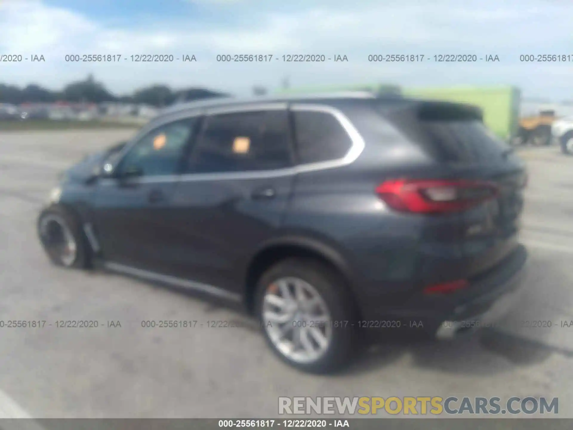 3 Photograph of a damaged car 5UXCR6C56KLL08948 BMW X5 2019