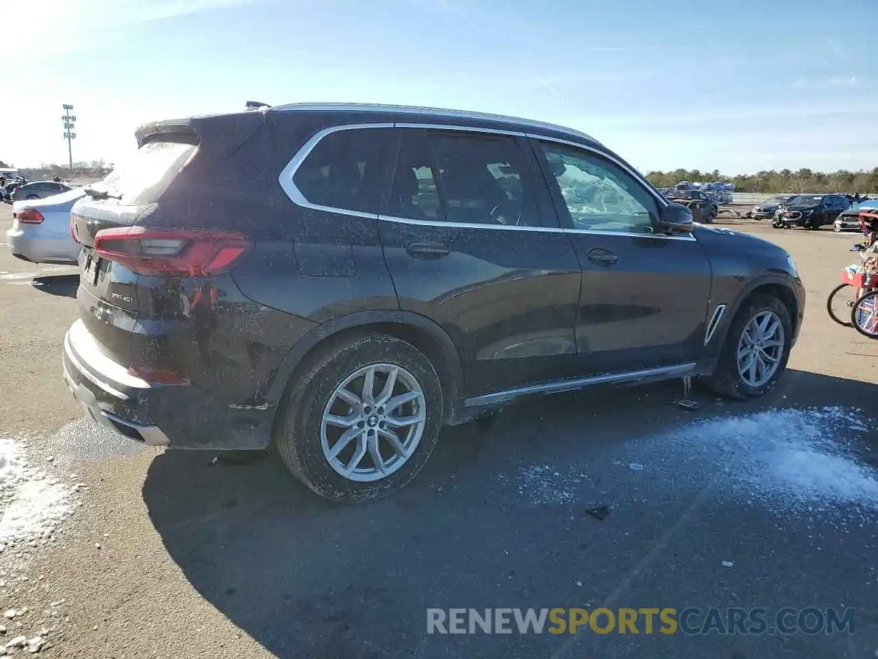 3 Photograph of a damaged car 5UXCR6C56KLL09095 BMW X5 2019