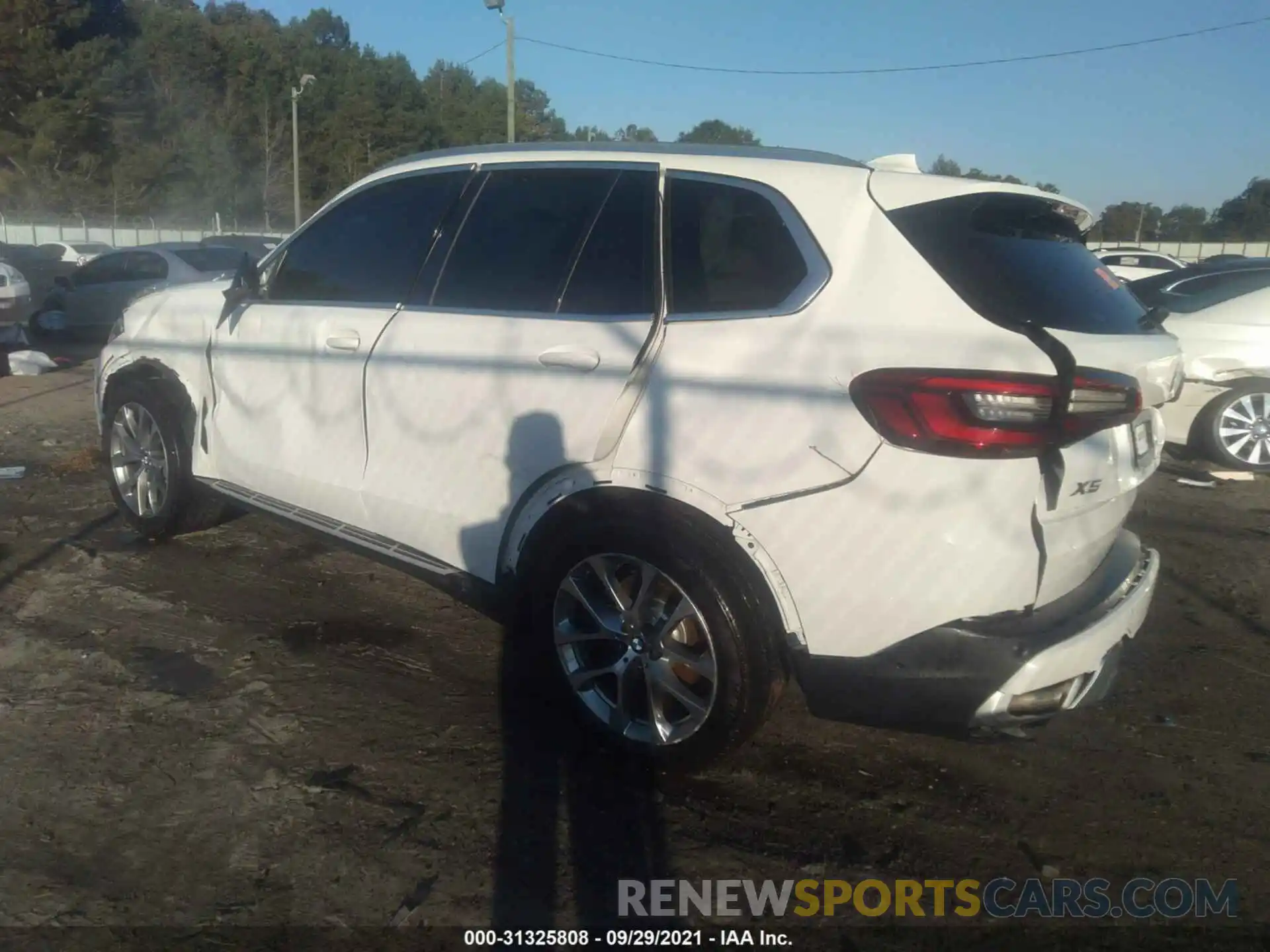 3 Photograph of a damaged car 5UXCR6C56KLL09789 BMW X5 2019